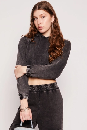Acid Wash Elastic Hem Cropped Hoodie Quilting Sculpture