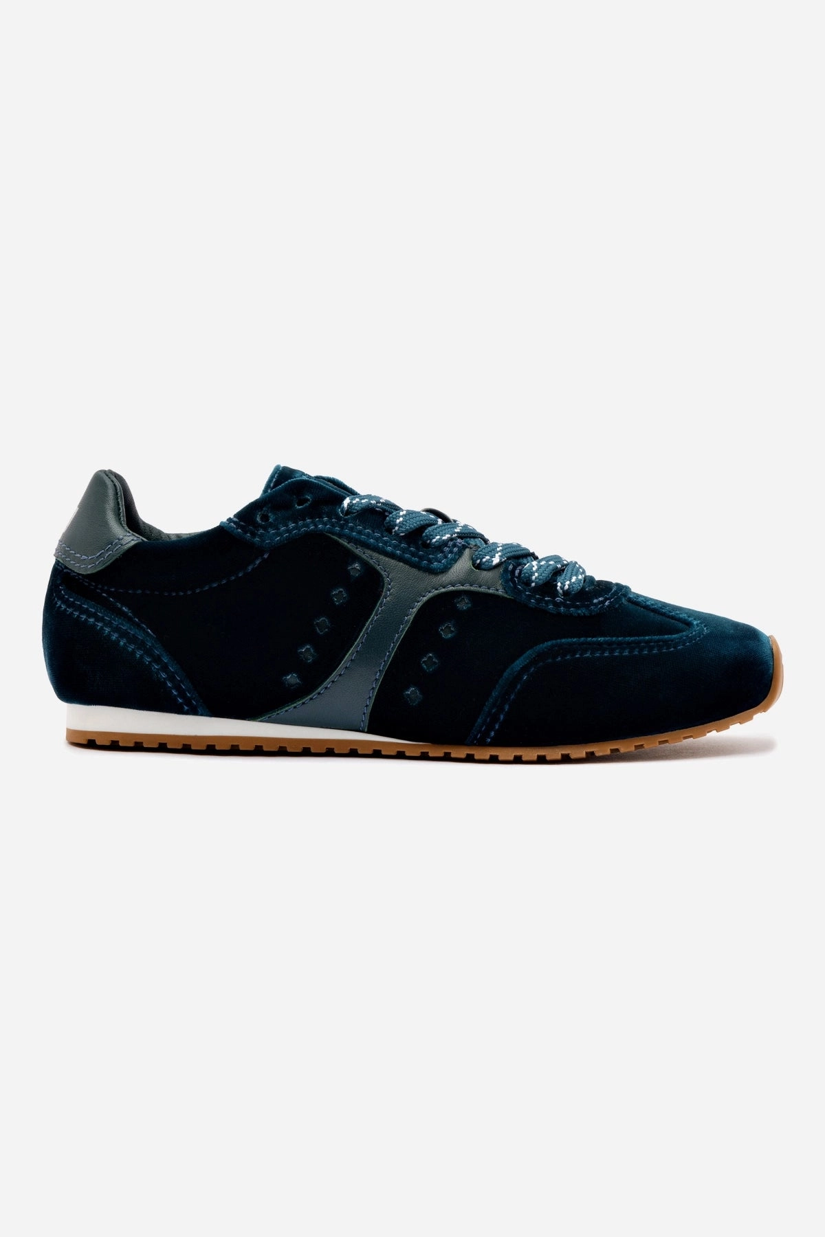 Stretchable Tongue Stella Sneaker In Deepsea Velvet