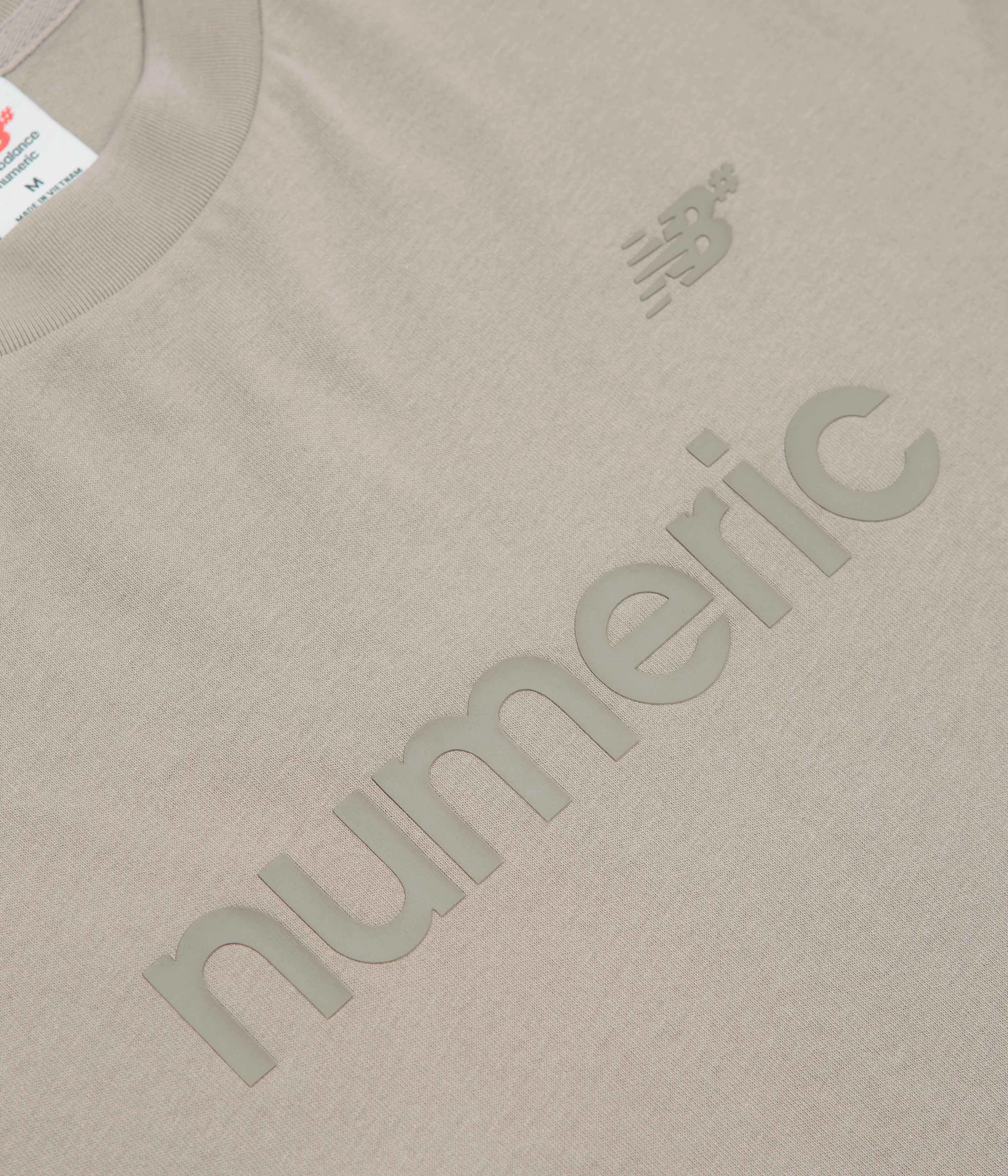 Camping attire New Balance Numeric T-Shirt - Arid Stone