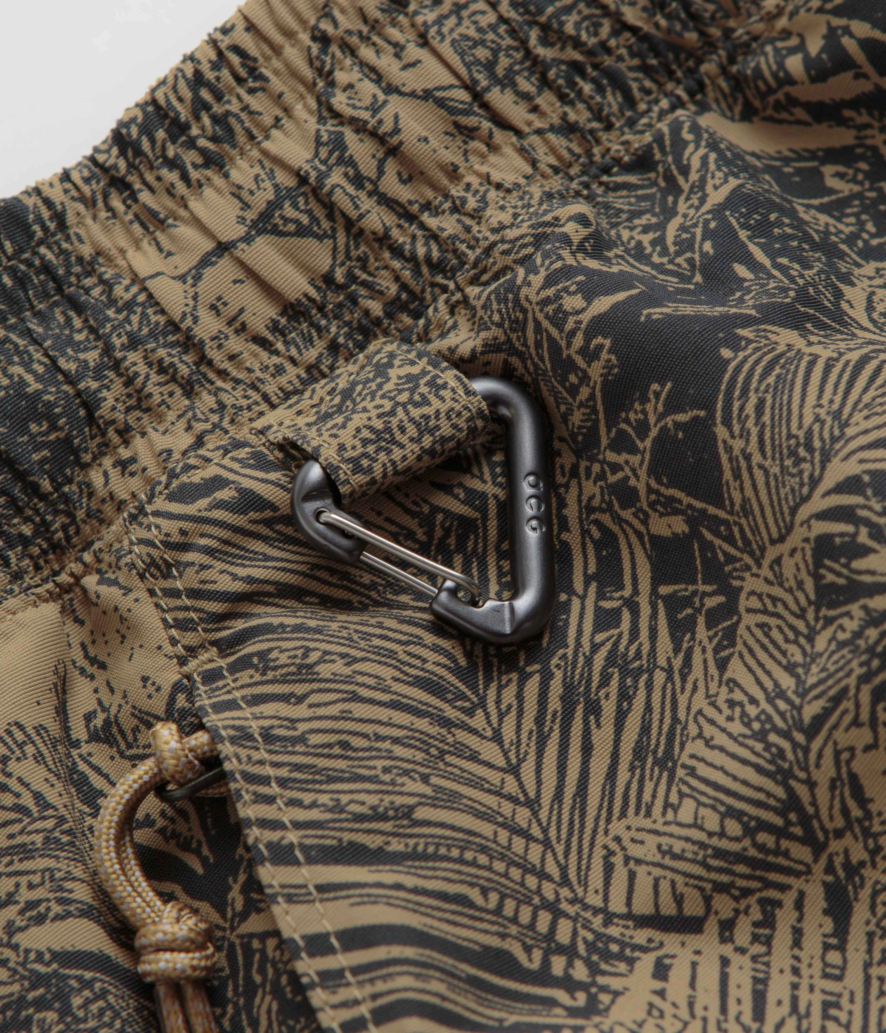 Urban Flex Nike ACG Reservoir Goat Shorts - Parachute Beige / Summit White
