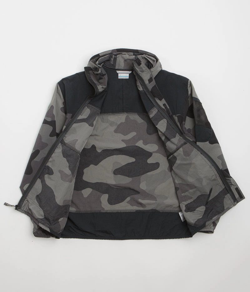 Columbia Challenger II Novelty Windbreaker Jacket - Black Mod Camo / Black Knee Length Wind Stop