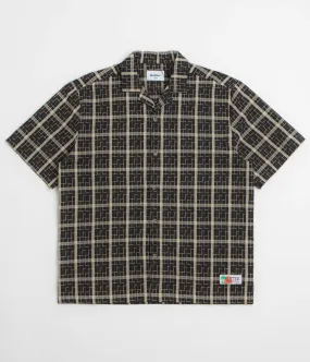 Effortless Style Weekend Outfit Butter Goods Vacation Short Sleeve Shirt - Black