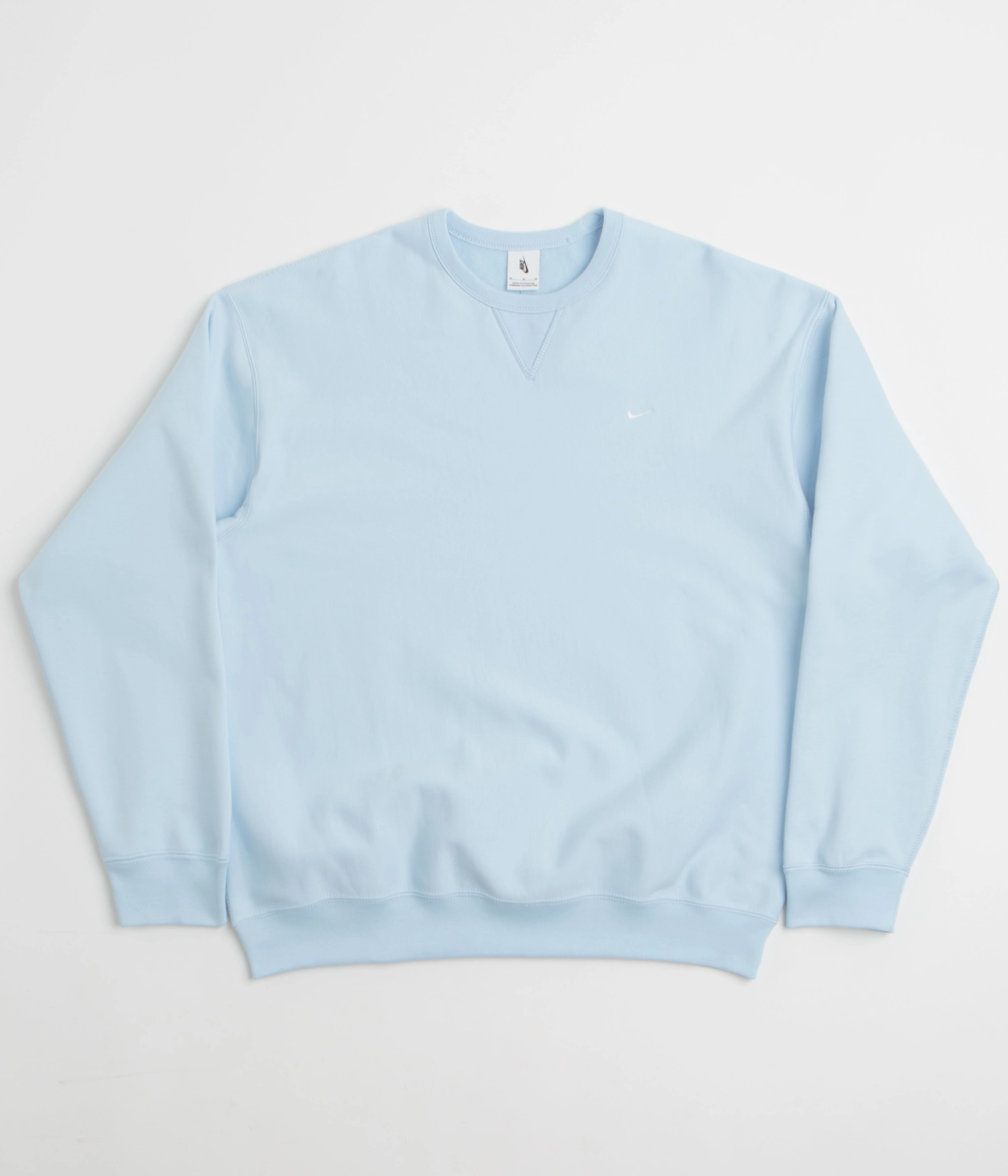 Chic Layering Perfect Layering Nike Solo Swoosh Crewneck Sweatshirt - Celestine Blue / White