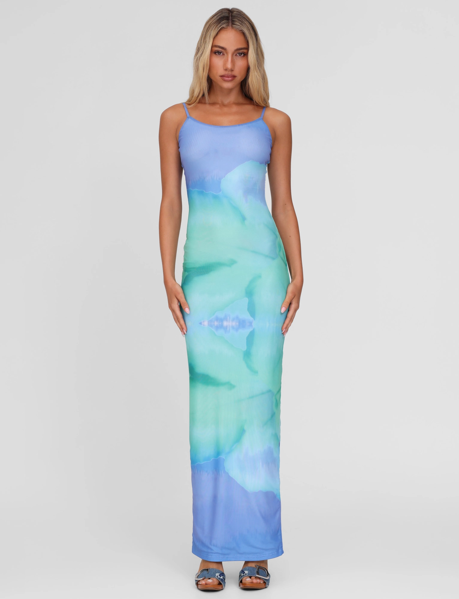 ARDON MAXI DRESS - BLUE : MACRO FLORAL : BLUE HIBISCUS Modern Comfort