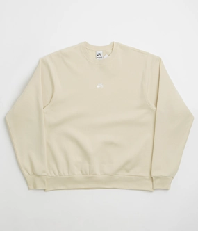 Nike SB Essential Logo Crewneck Sweatshirt - Light Khaki / White Simple Warmth
