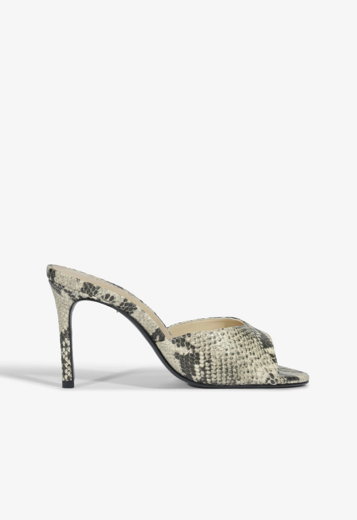 platform sandals Cloe Sandal