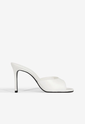 Cloe Sandal Fashion Look