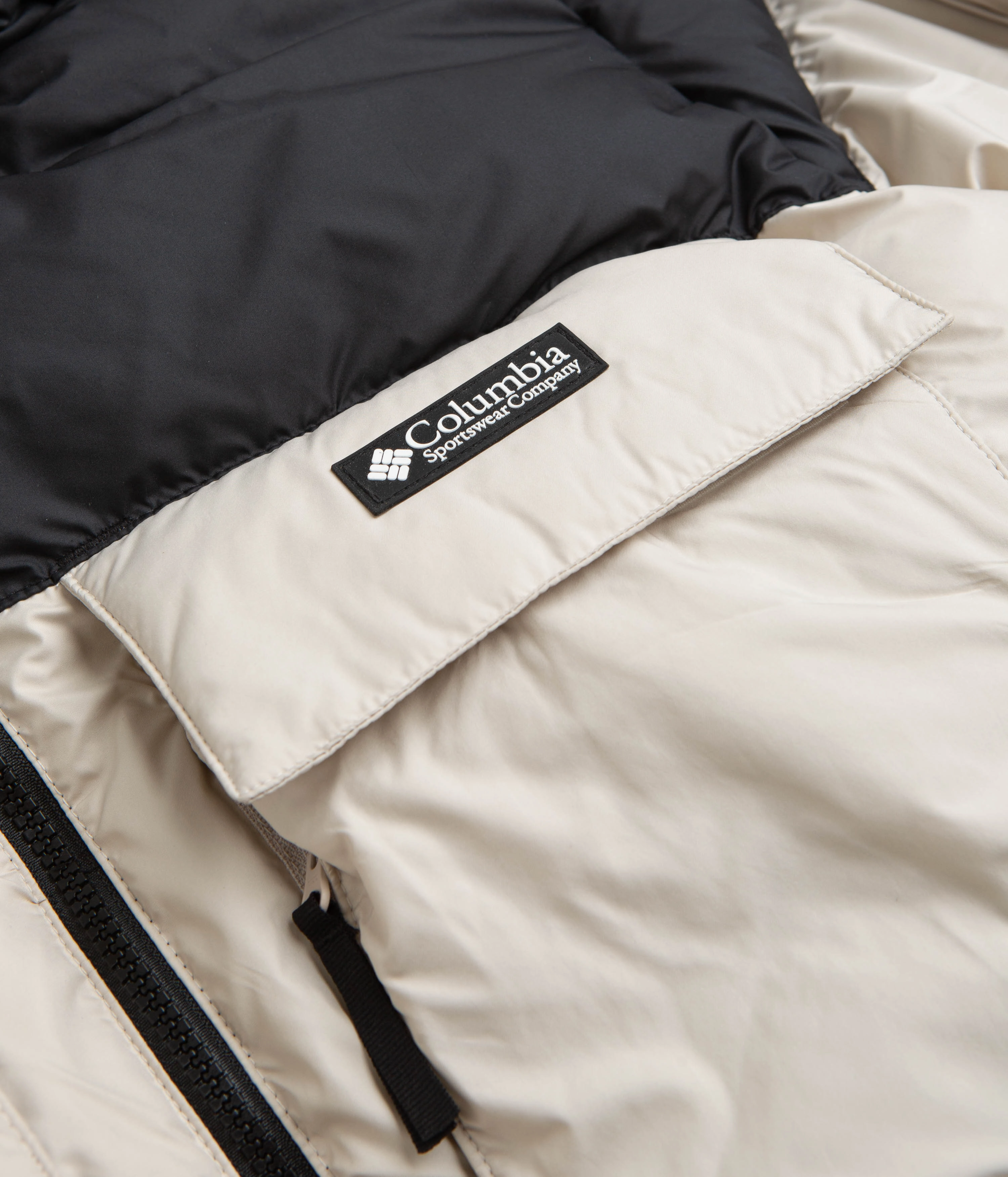 Tech Use Columbia Ballistic Ridge Oversized Puffer Jacket - Dark Stone / Black