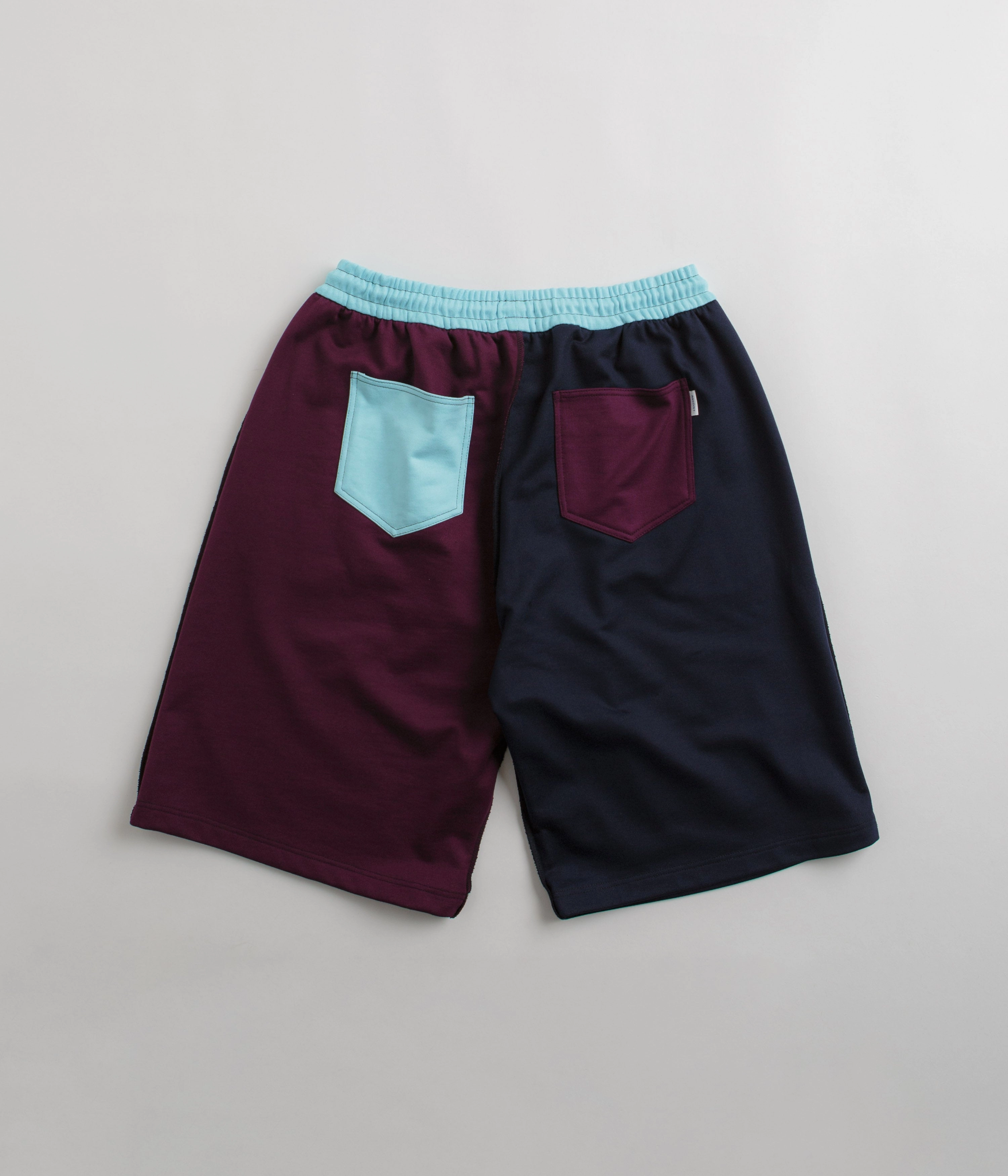 Rassvet Mix Sweat Shorts - Navy easy-care item