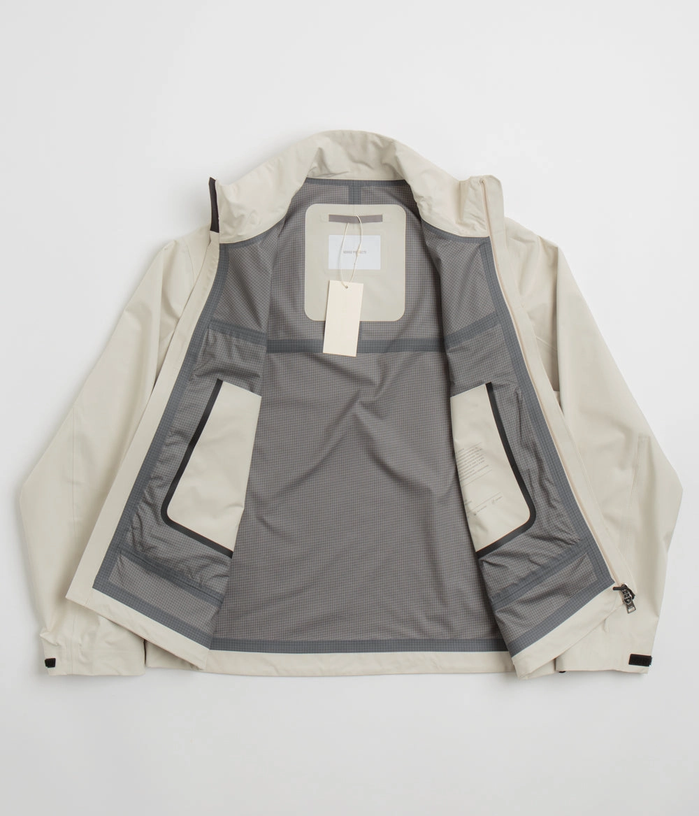 Norse Projects 3L Waterproof Stand Collar Jacket - Kit White ReversibleStyle