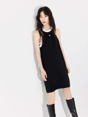 Plus Fit Comfortable and Fashionable Contrasting Trim Mini Dress