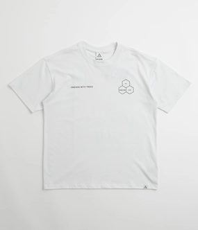 Easy Wear Look Nike ACG Walk Tree T-Shirt - Summit White