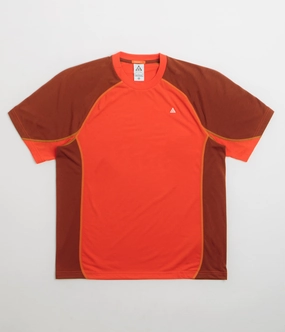 Seasonal Trend Nike ACG Goat Rocks T-Shirt - Picante Red / Cinnamon / Summit White