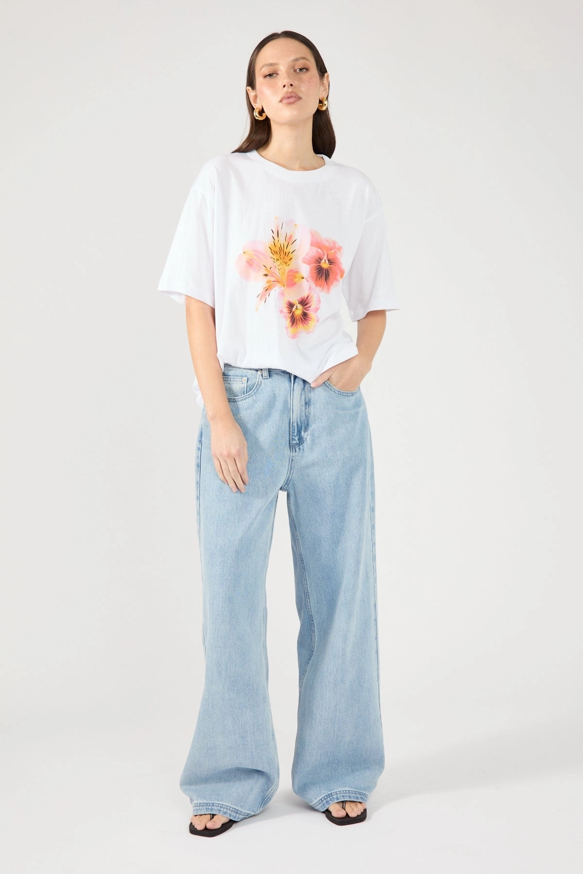 Mid Rise Fit Perfect Stranger Mid Rise 90's Slouch Jean Washed Light Blue Denim