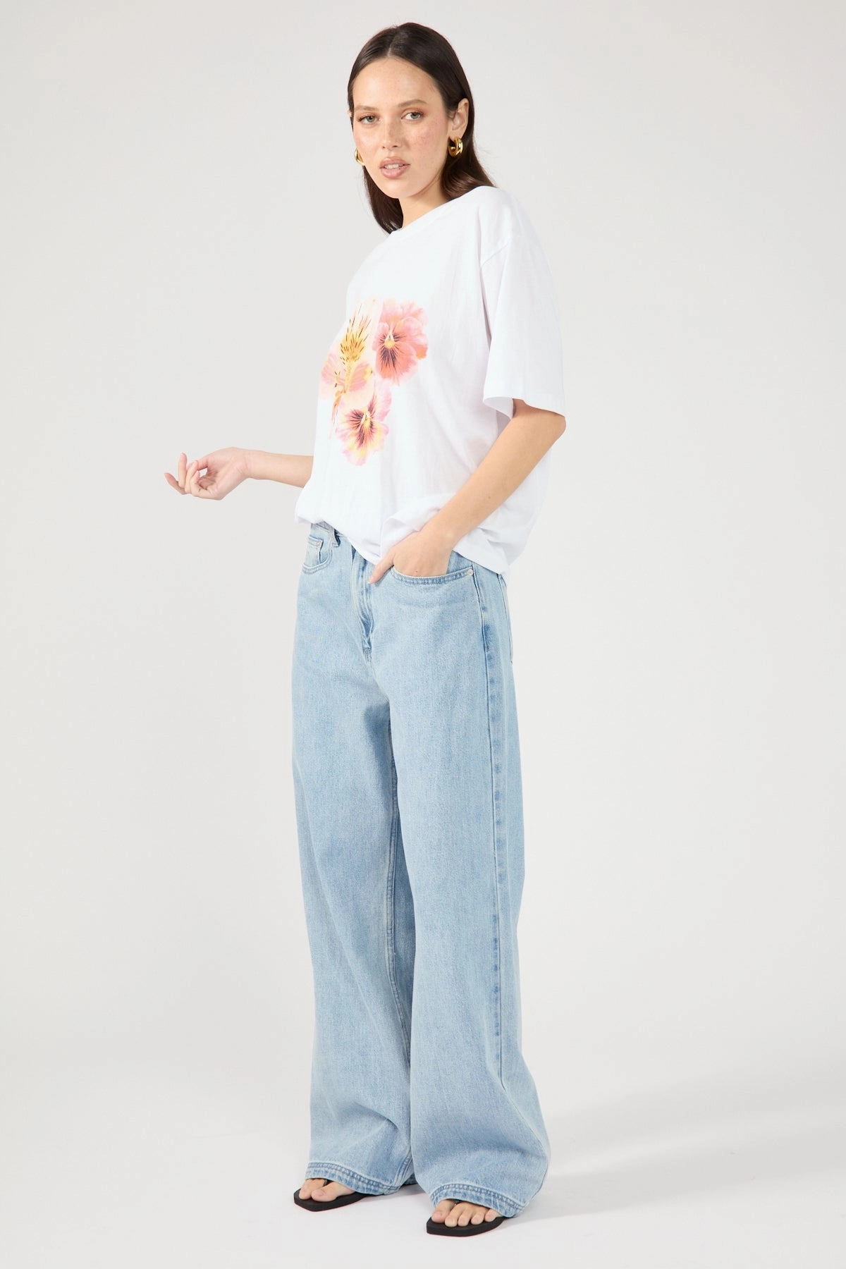 Perfect Stranger Mid Rise 90's Slouch Jean Washed Light Blue Denim Beach Day Minimalist Style Youth Style