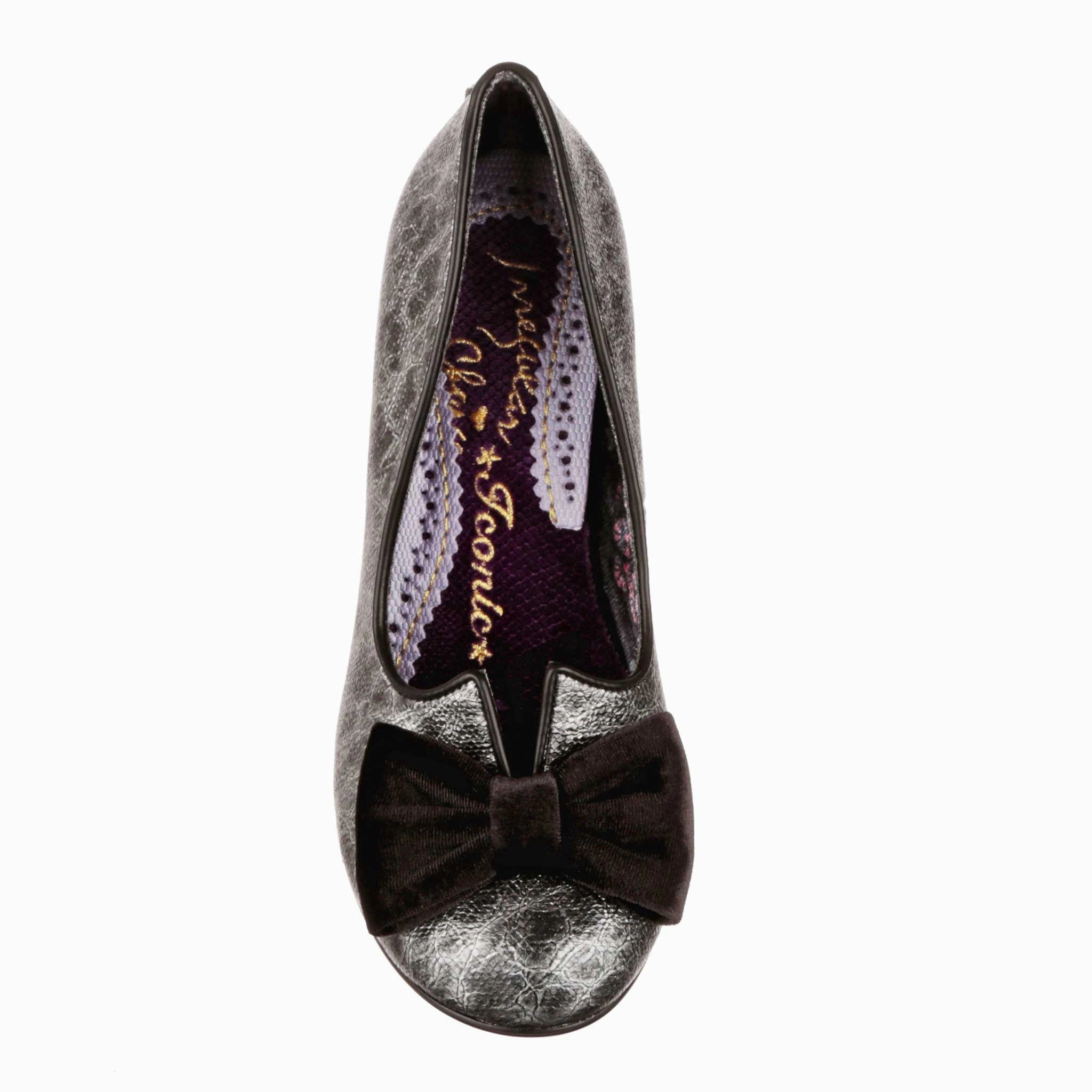 Flexible Soles Multi Directional Dazzle Razzle