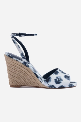 Thong Chic Vibe Larroud?? x Jonathan Cohen Yves Wedge In Tiedye Ocean Linen