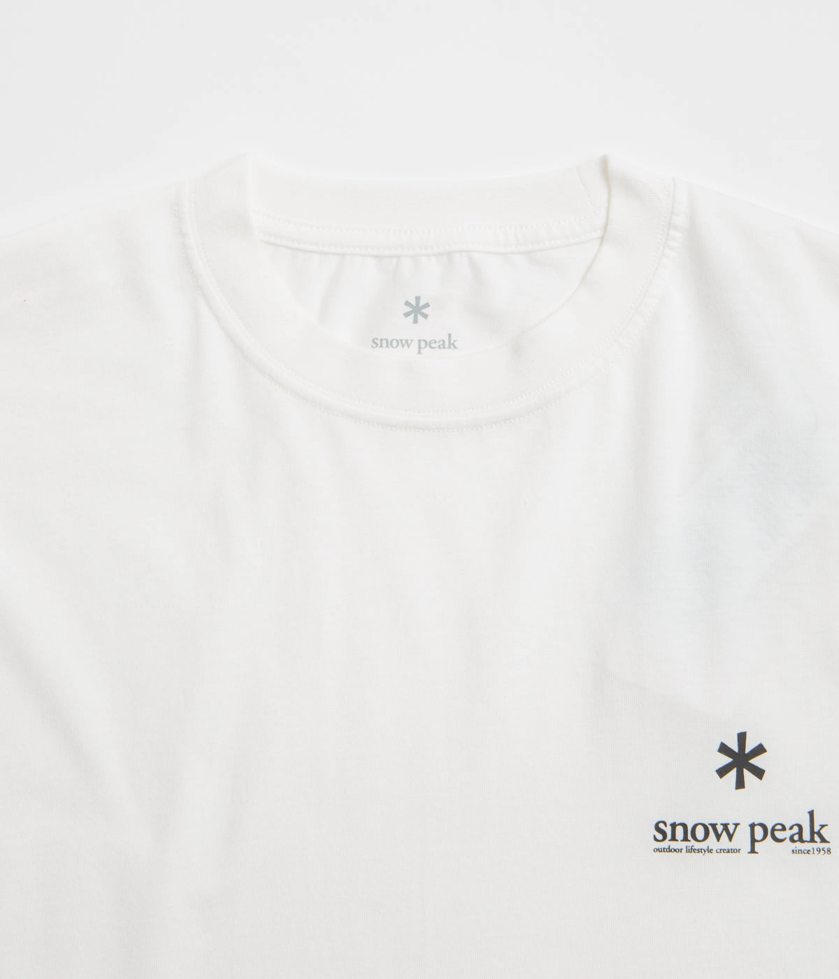 Smooth Jersey Texture Snow Peak Soft Cotton Relaxed Logo T-Shirt - Off White