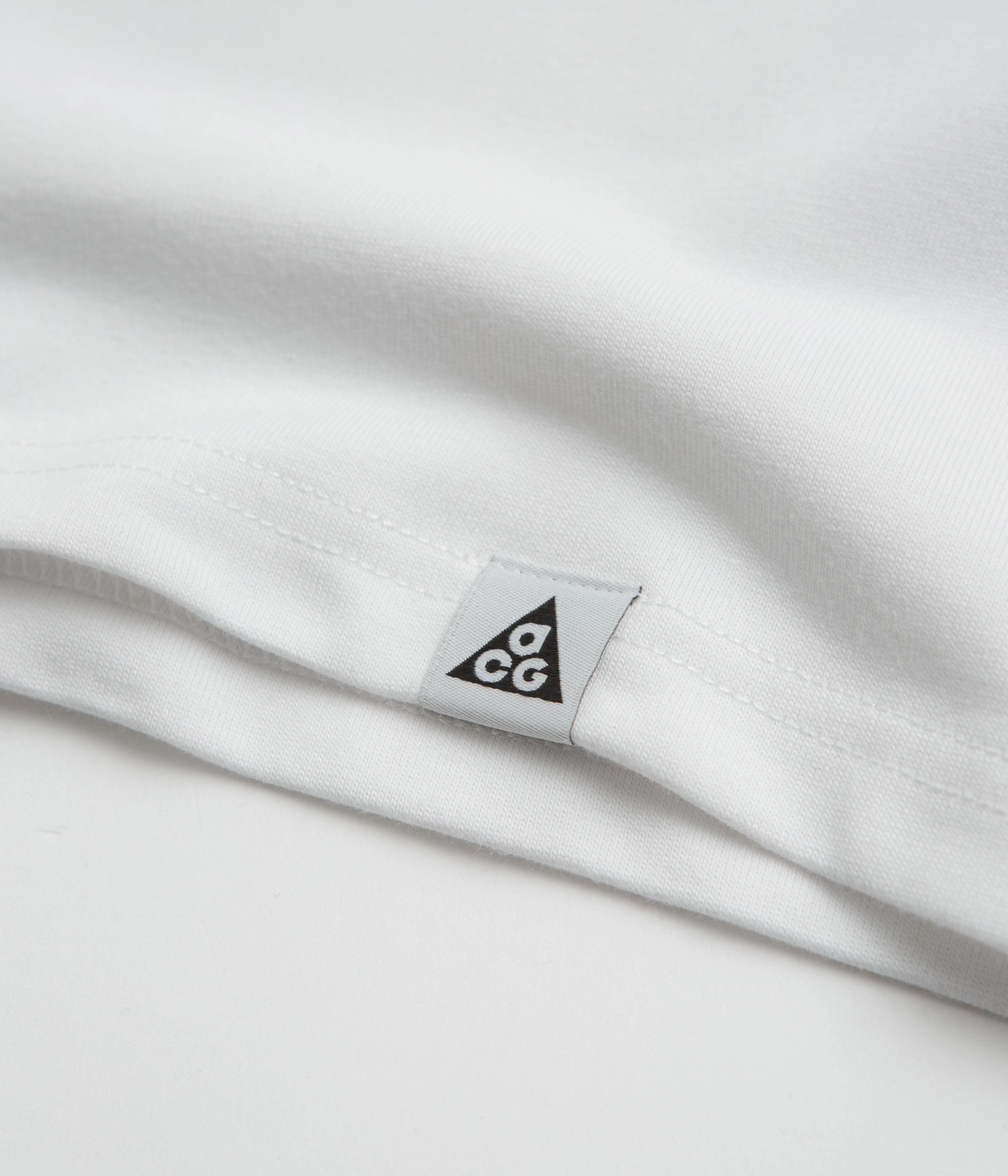 Wrinkle Resistant Cloth Simple yet stylish Nike ACG Dog Sled T-Shirt - Summit White