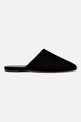 Travel Light Venice Flat Mule and Pouch Kit In Black Suede
