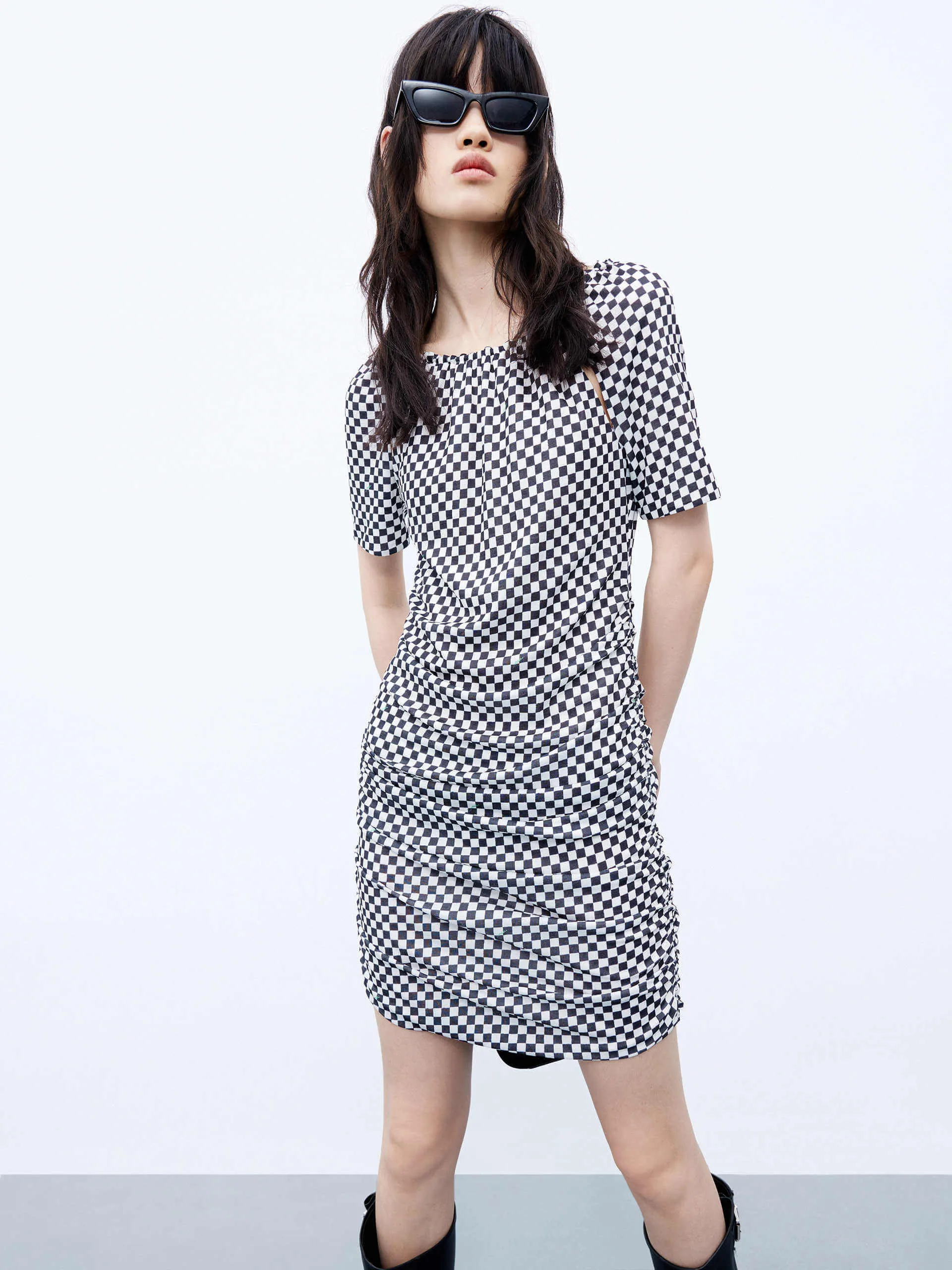 Easy-to-style casual dress Open Back Checkered Dress