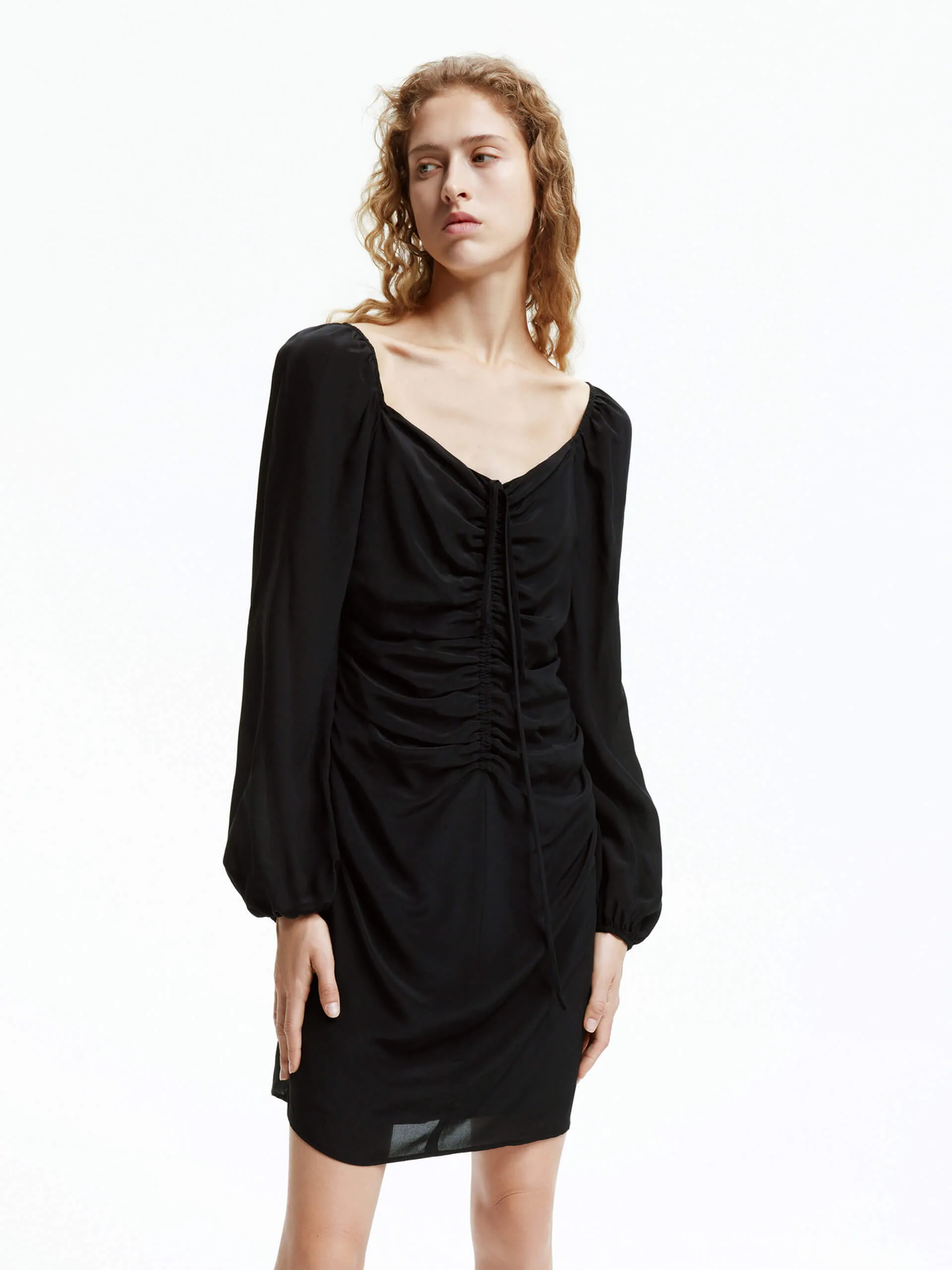 Gathered Detail Silk Dress travel mode Shirred-Detail