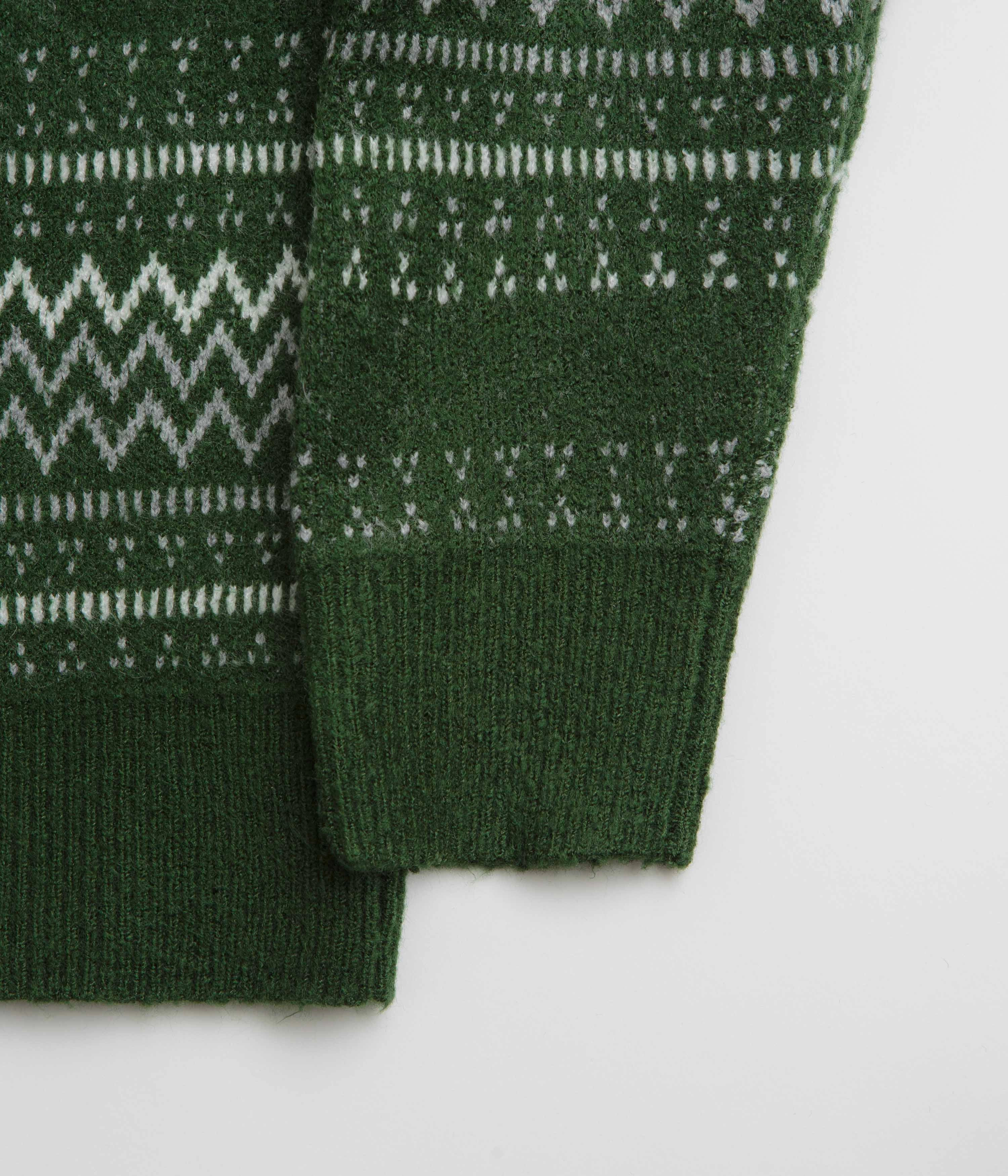 Cozy Essentials Chilly Day Knitwear Helas Chalet Crewneck Sweatshirt - Green