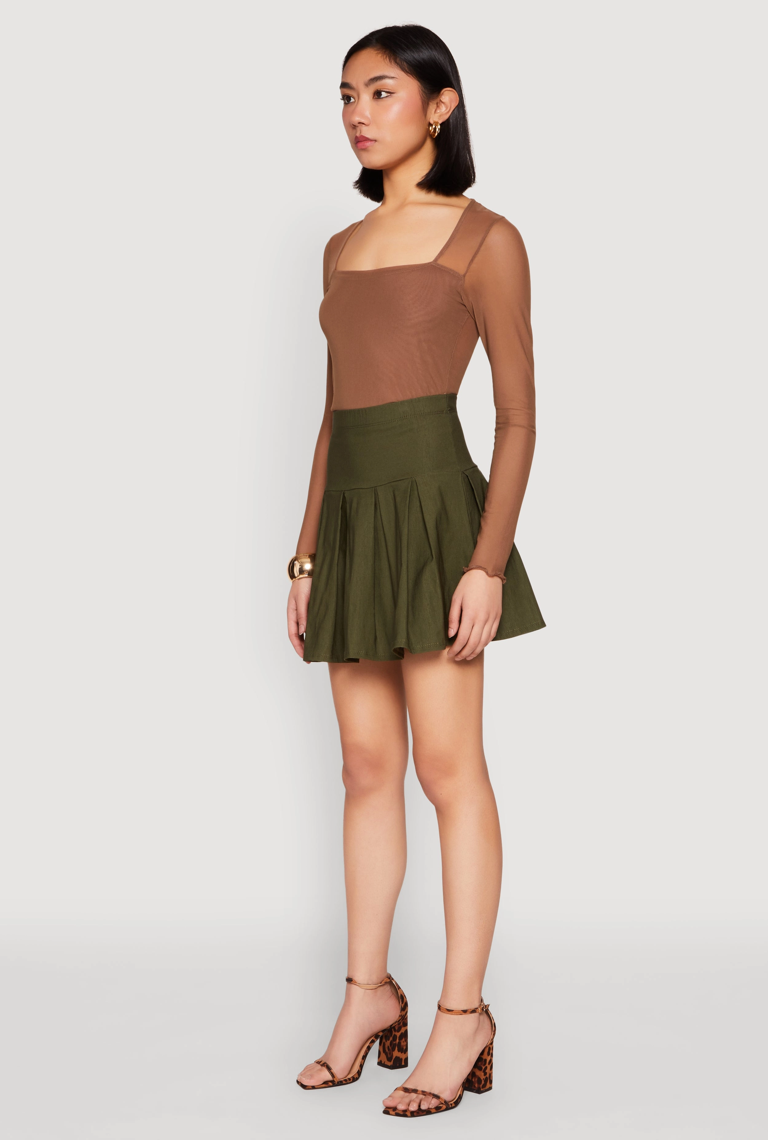 Aesthetic Fit Travel Vibes High Waisted Mini Pleated Skirt
