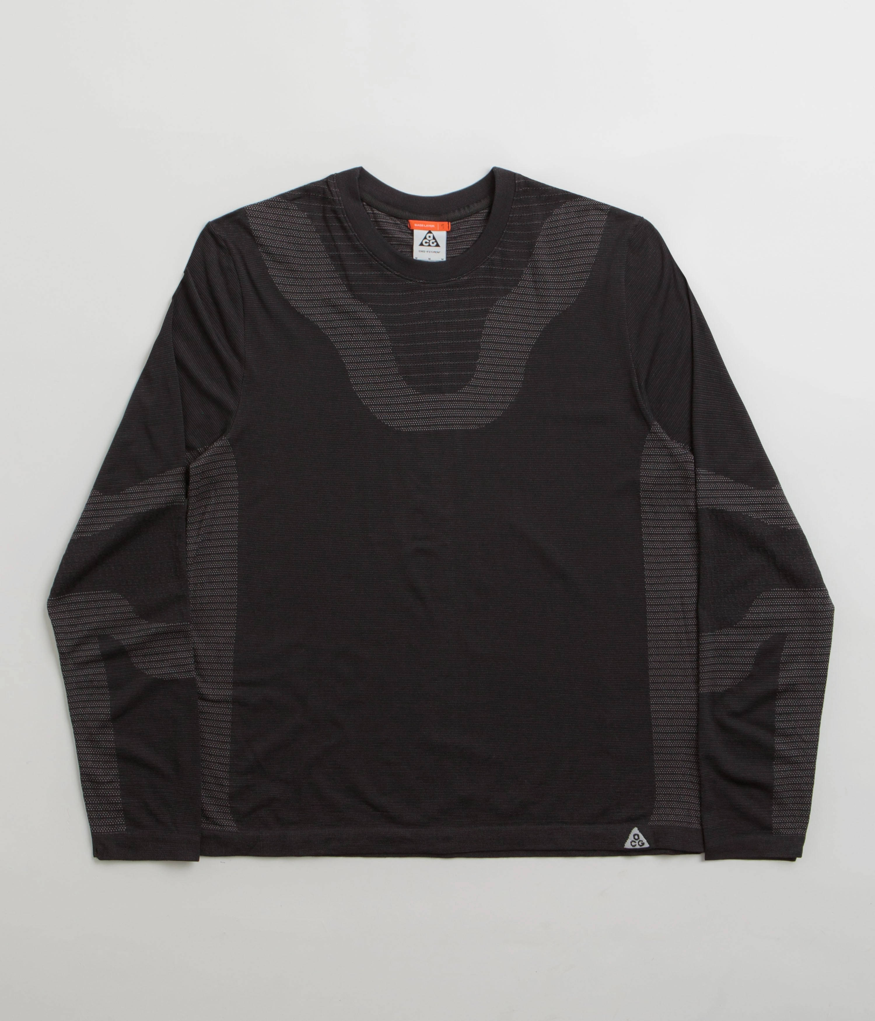 Active Style Trend Nike ACG Delta River Long Sleeve T-Shirt - Black / Cool Grey
