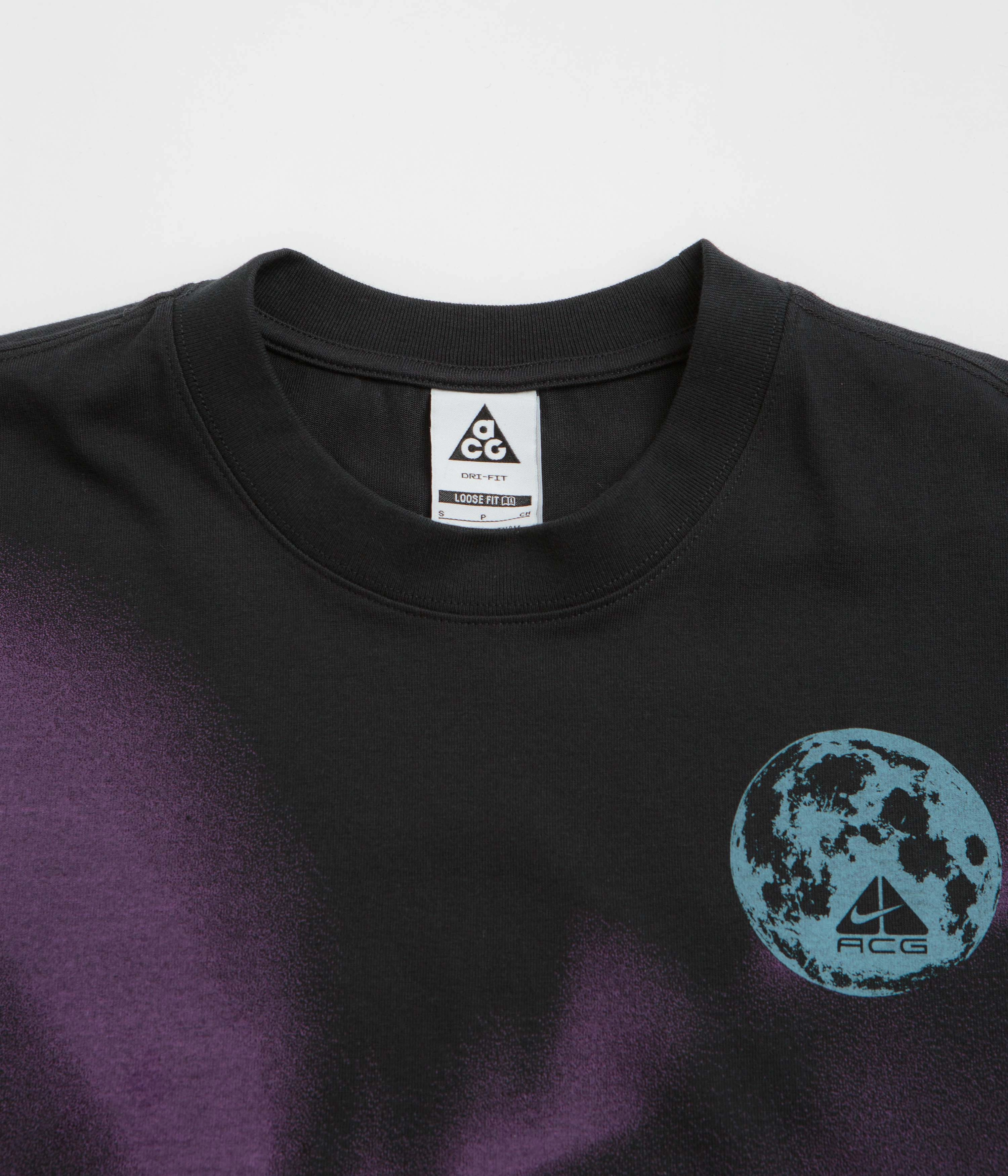 Nike ACG Northern Lights T-Shirt - Black UV Protection Fabric Essential layering piece