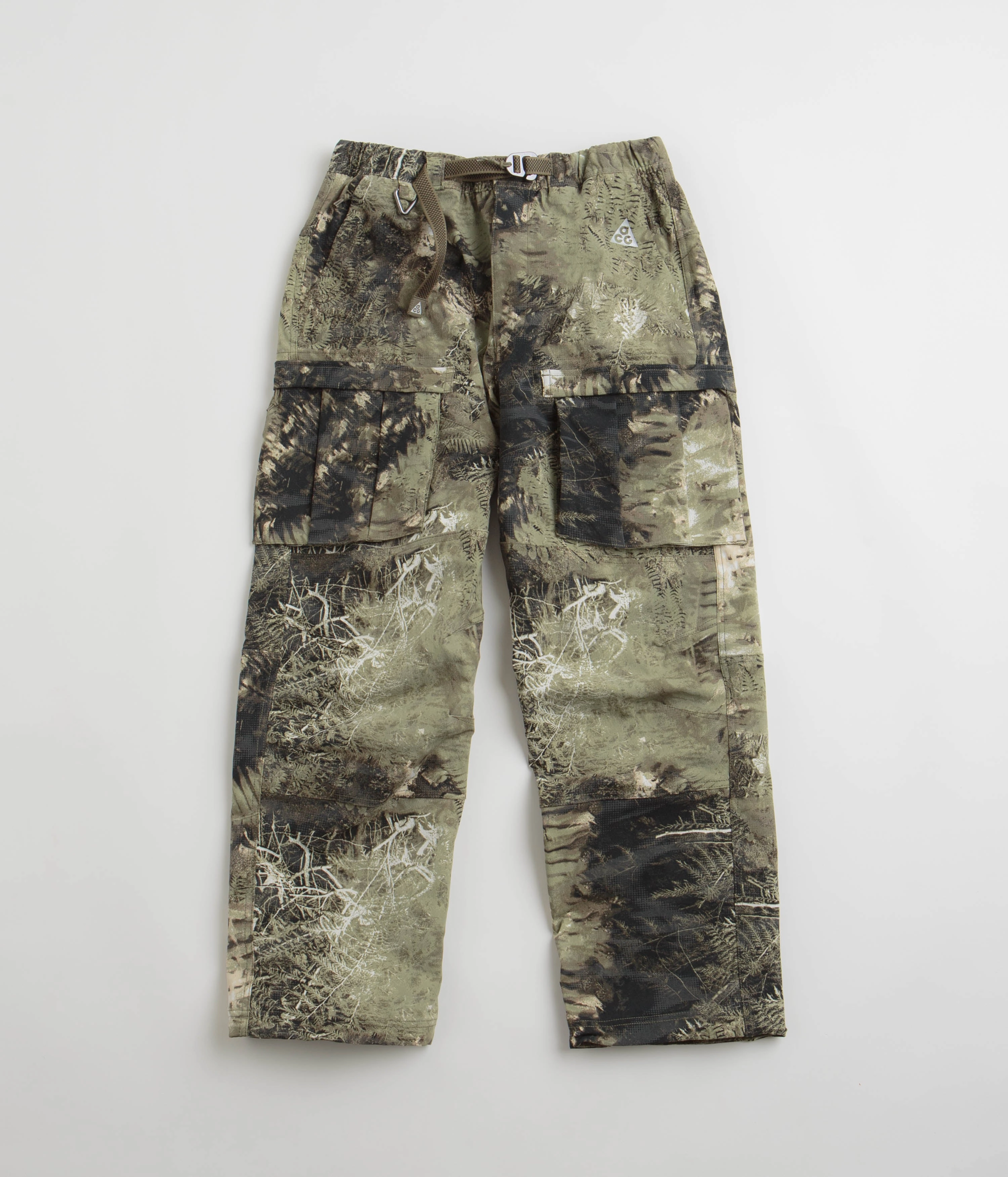 Nike ACG Smith Summit Cargo Pants - Oil Green / Medium Olive / Reflective Silv Stretch Panels Quick Motion