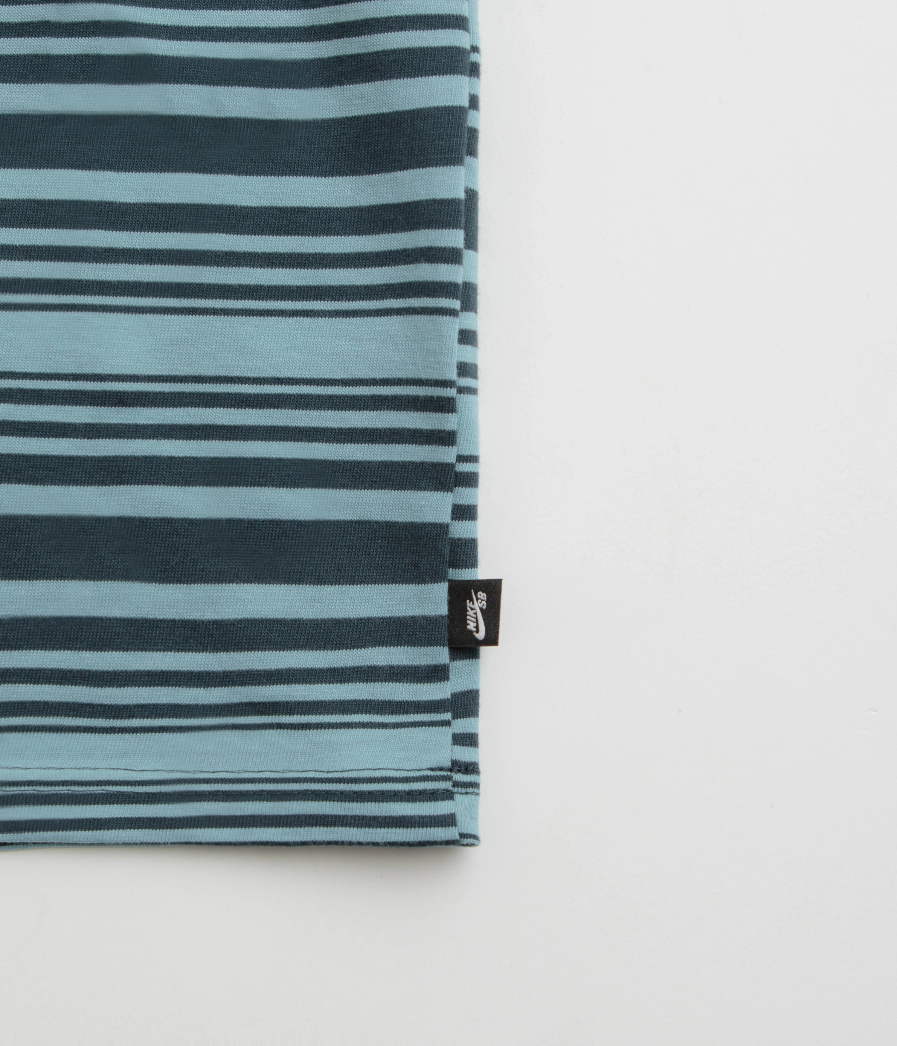 Seamless Edging LayeredSleeveConstruction Nike SB Striped T-Shirt - Denim Turquoise