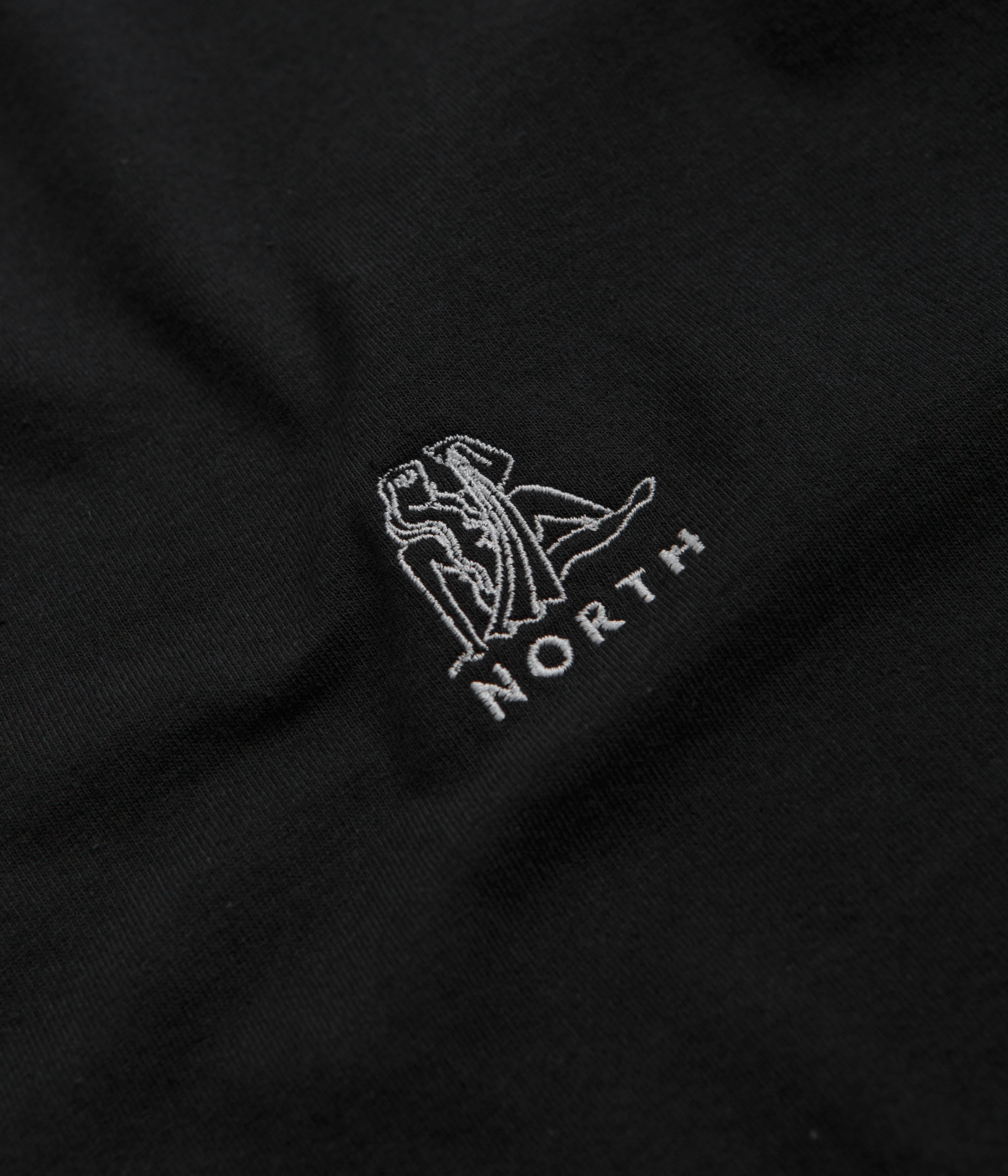 No Fade Technology Casual Layer North Zodiac Logo T-Shirt - Black / White
