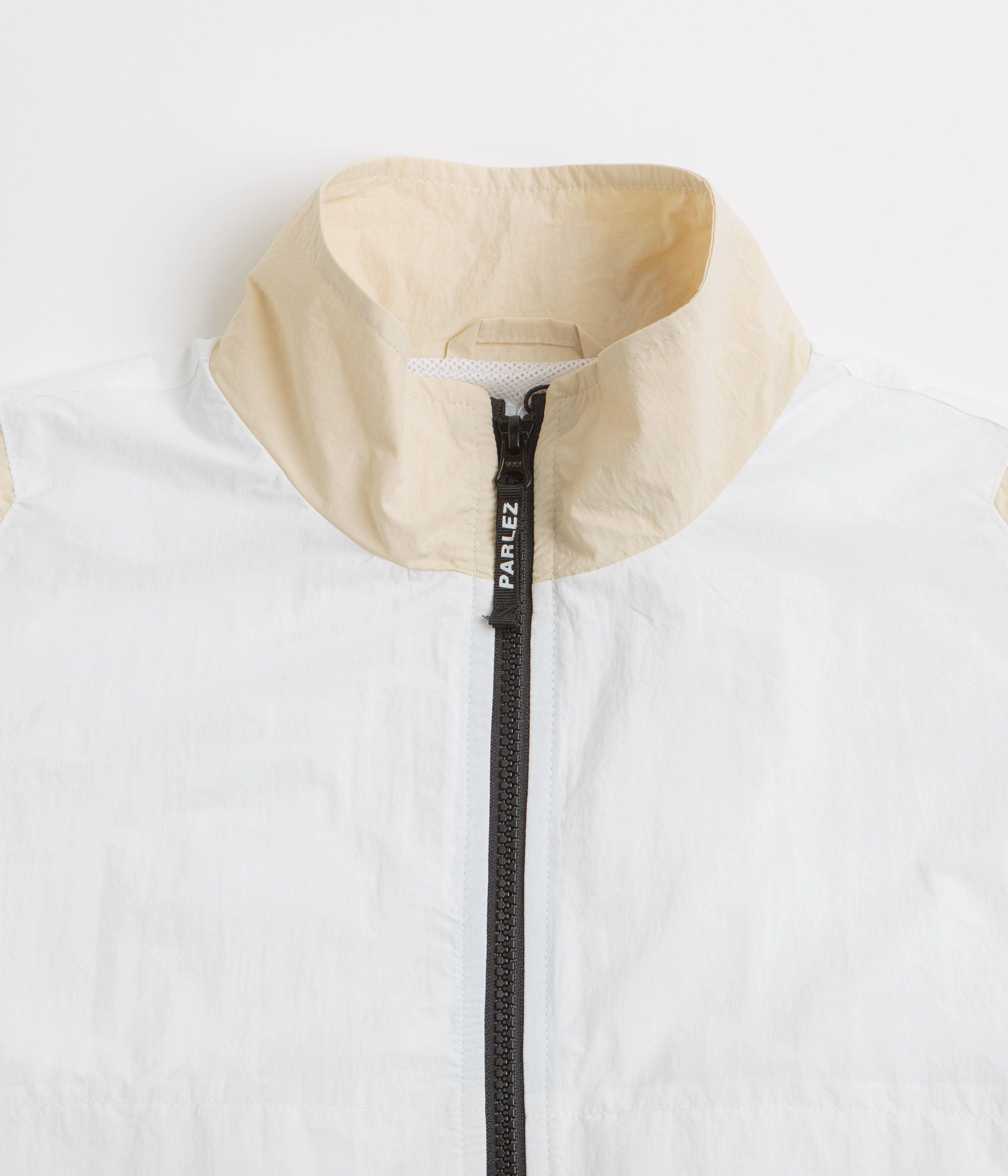 Outdoor Trip Zip Pockets Parlez Breeze Jacket - White