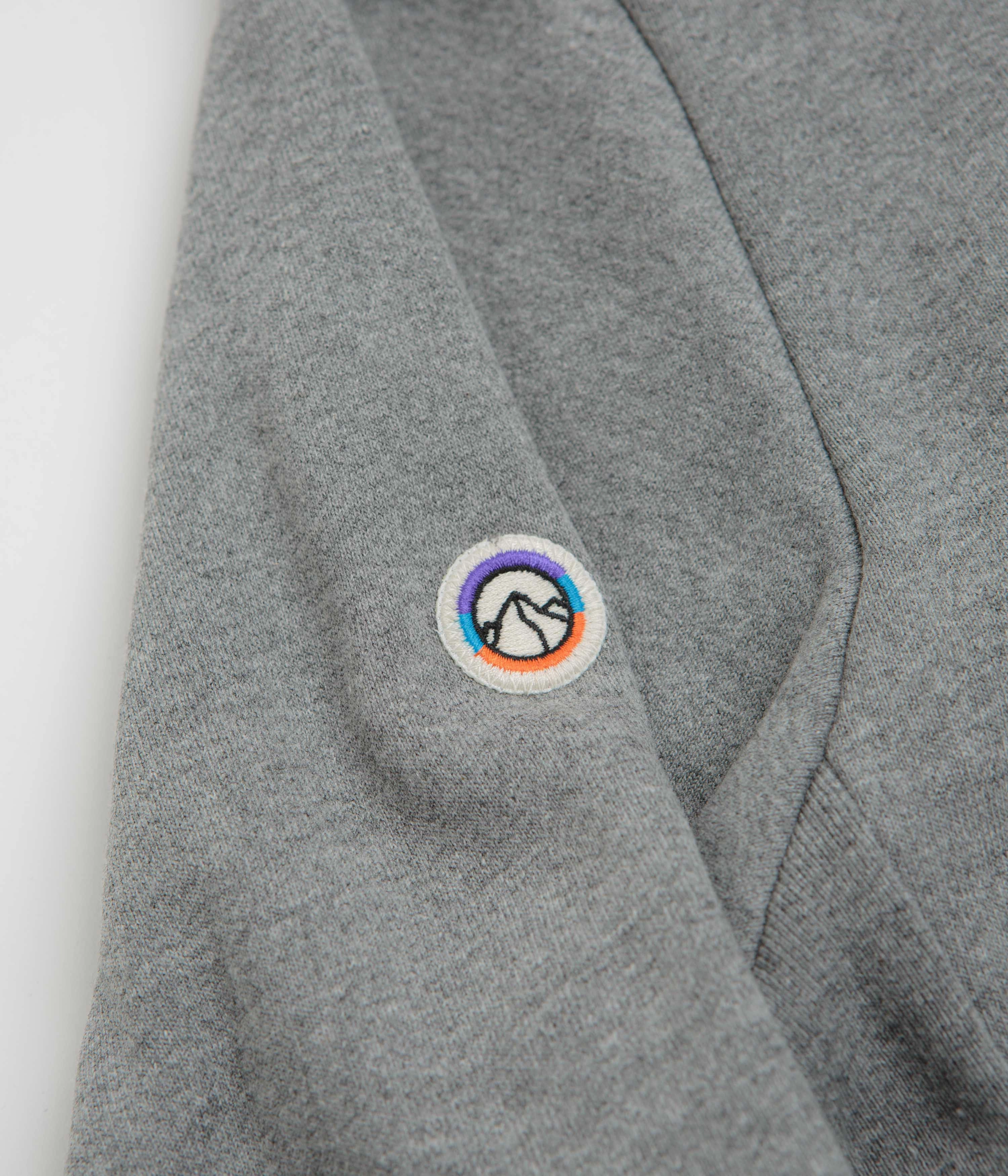 Patagonia Fitz Roy Icon Uprisal Crewneck Sweatshirt - Gravel Heather light layering