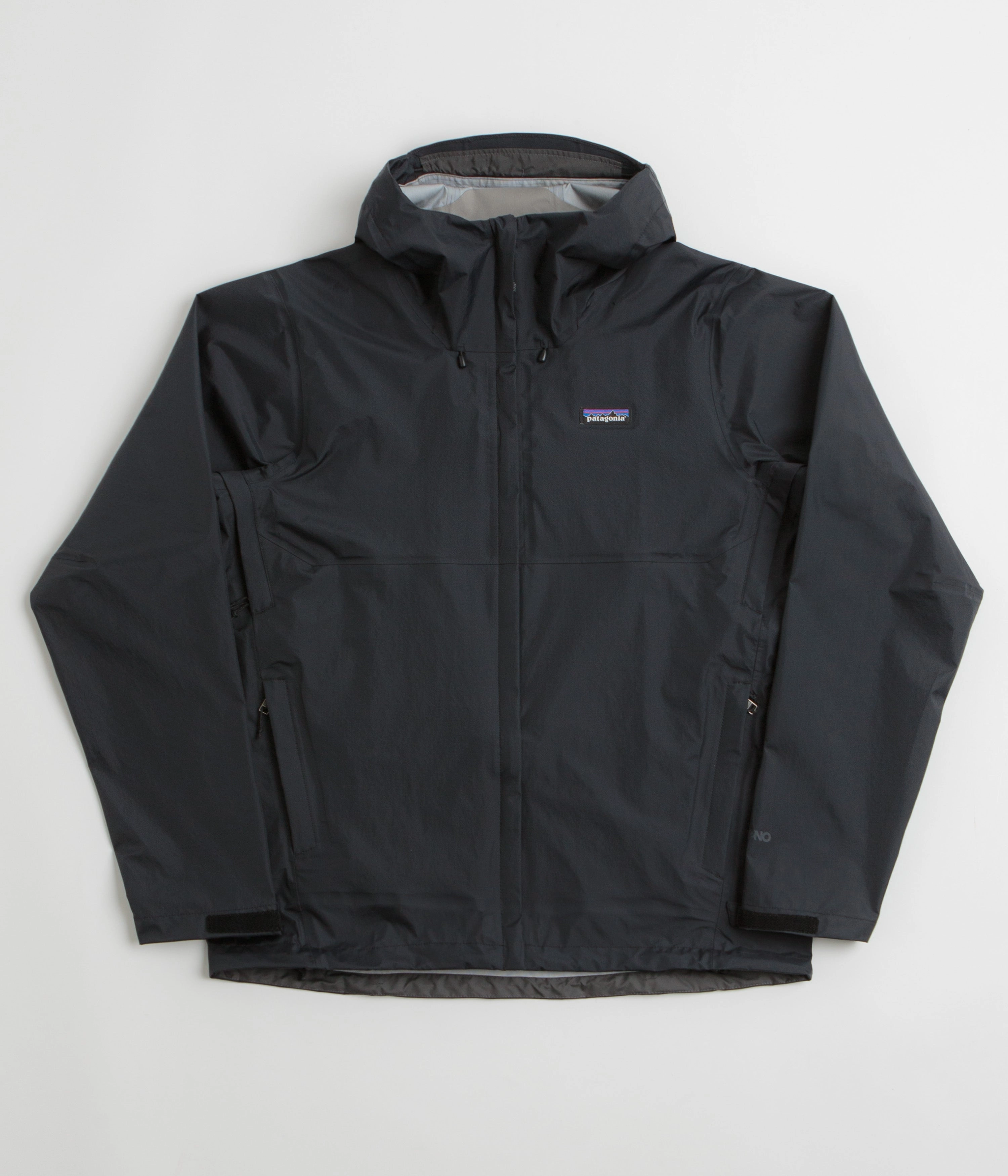 Breezy Layer Option NonRestrictiveFit Patagonia Torrentshell 3L Jacket - Black