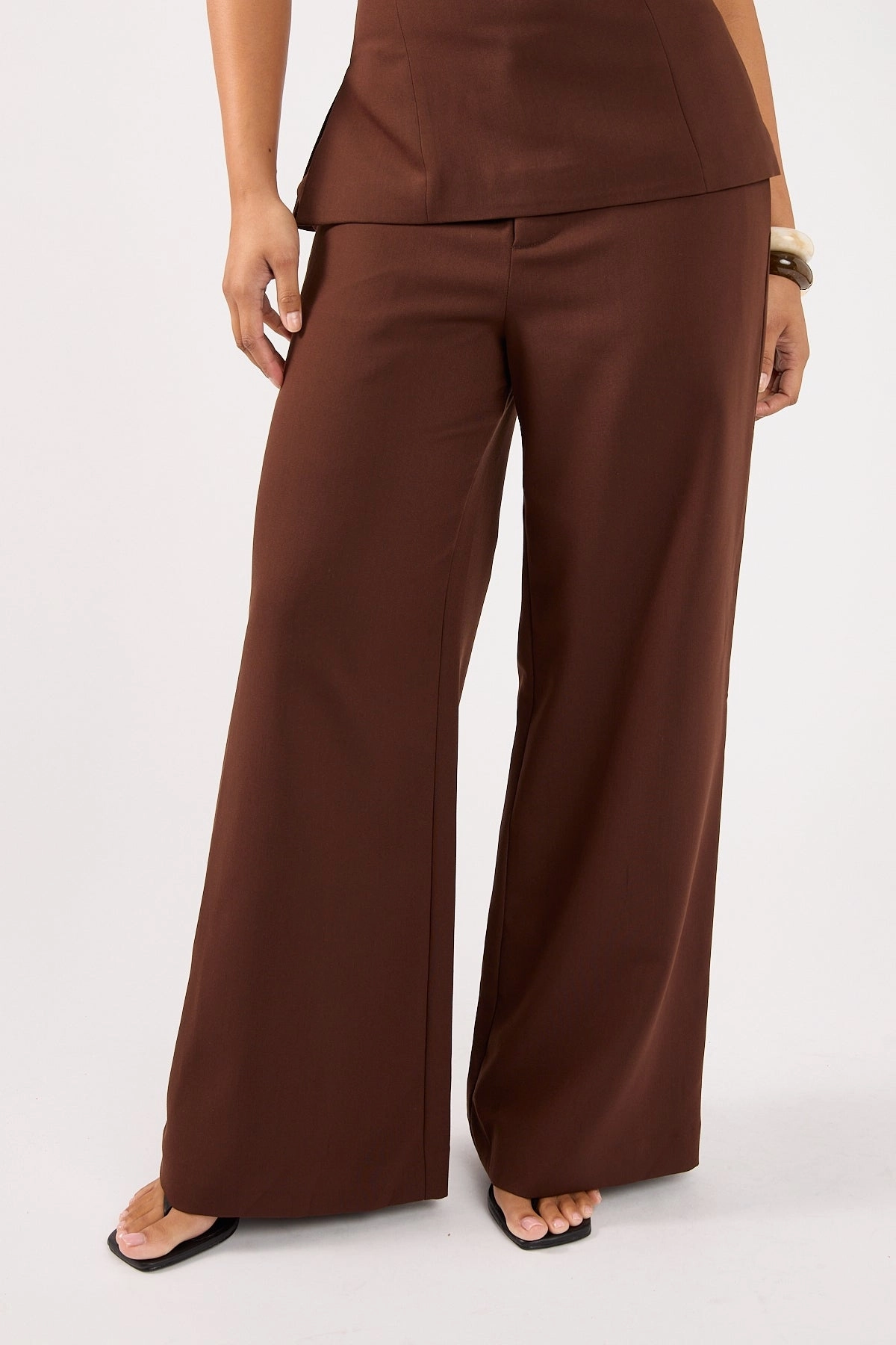 All Day Comfort Casual Chic Look Perfect Stranger Luella Mid Rise Wide Leg Tailored Pant Brown