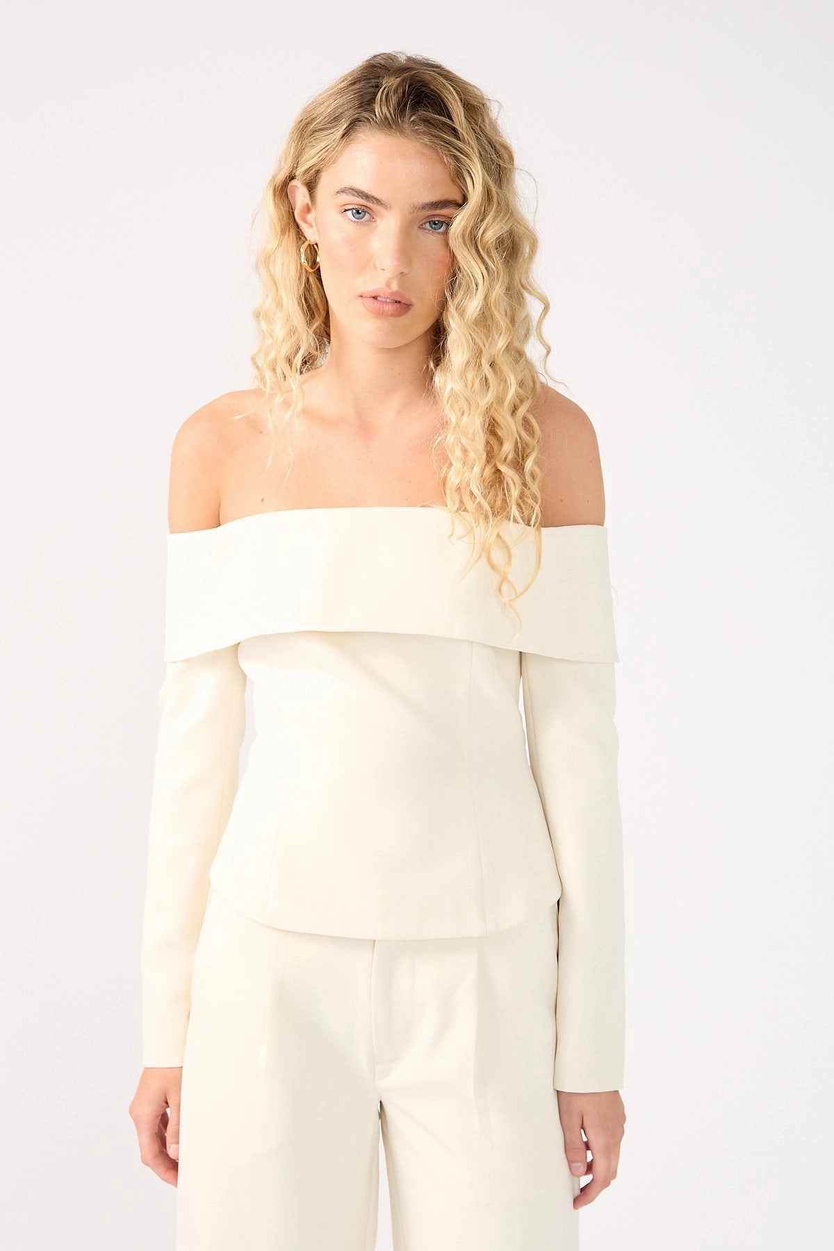 Perfect Stranger Lupa Off Shoulder Long Sleeve Top Cream Collared