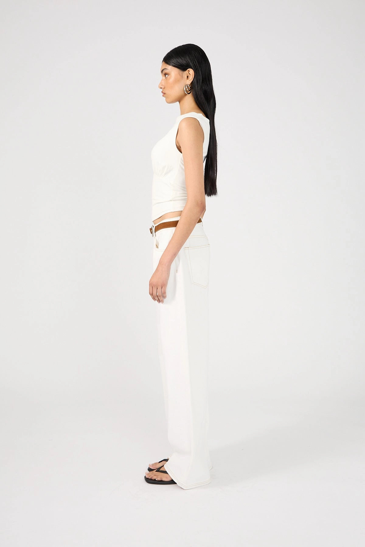 Modern Minimalist Creative Look Home Comfort Perfect Stranger Mid Rise 90's Slouch Jean White Contrast Off White Contrast