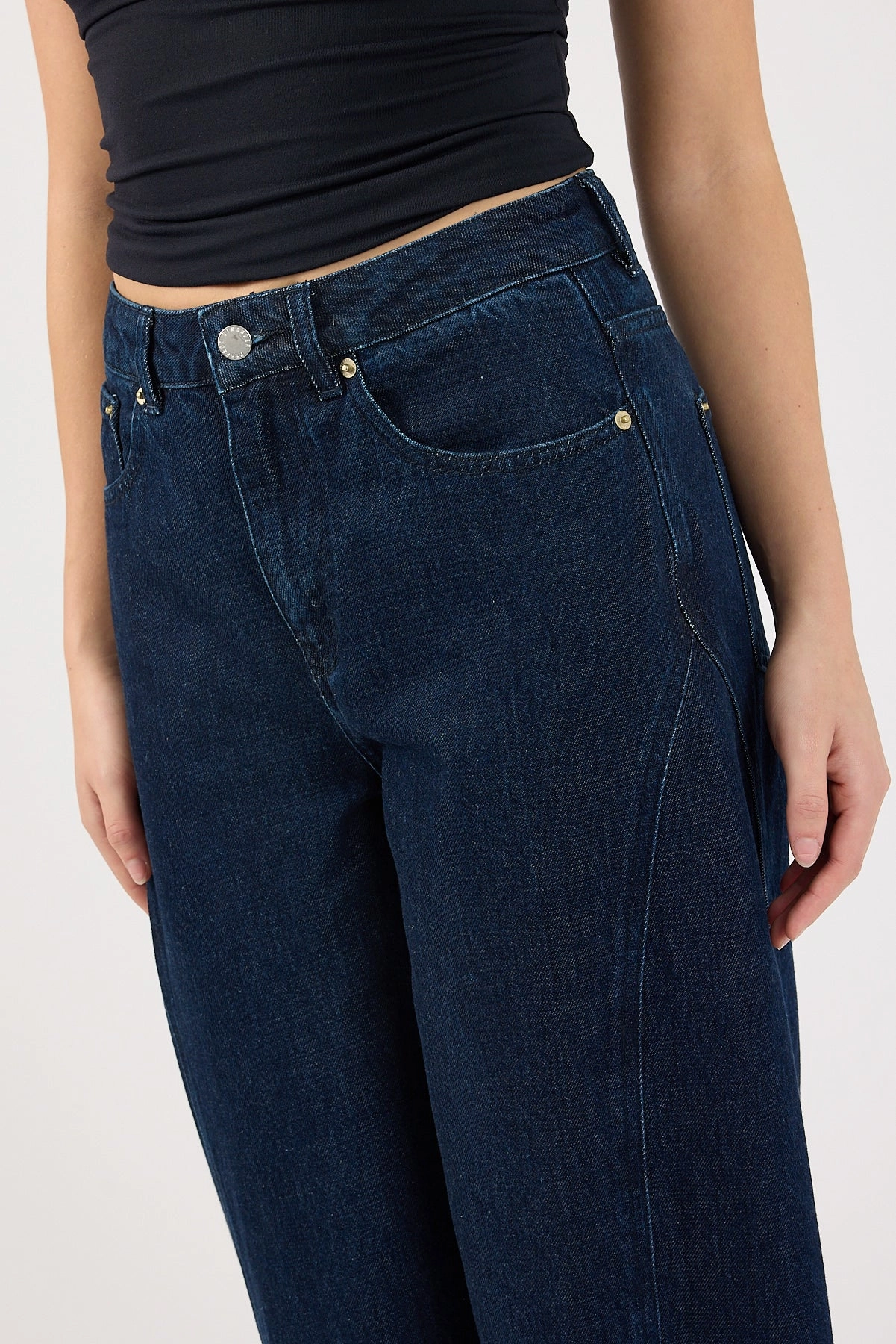 Minimalist Night Out Smooth Loose Modern Minimalist Perfect Stranger Mid Rise Barrel Jean Indigo Denim