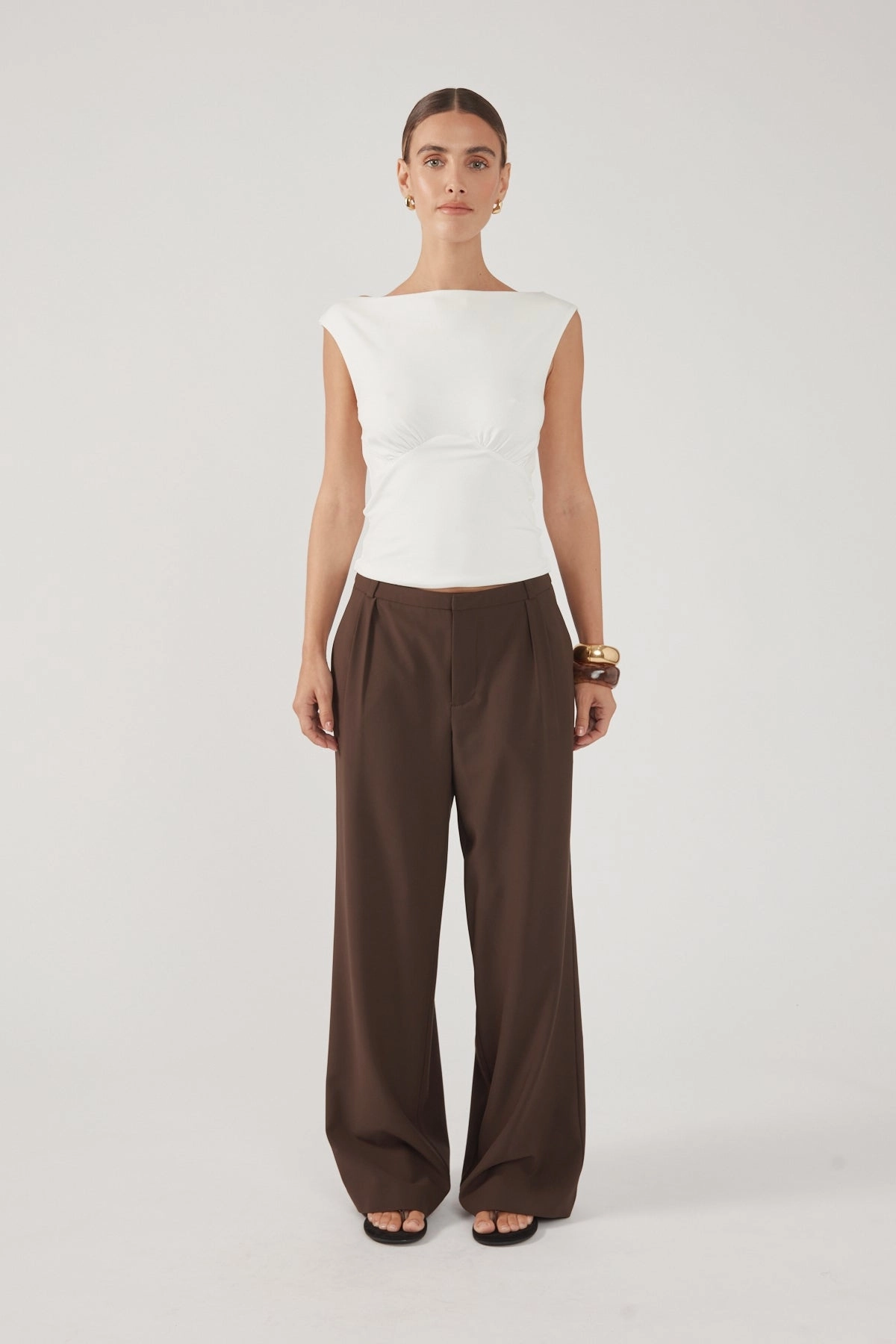 Perfect Stranger Rae Low Rise Pleated Tailored Pant Brown Fast Move