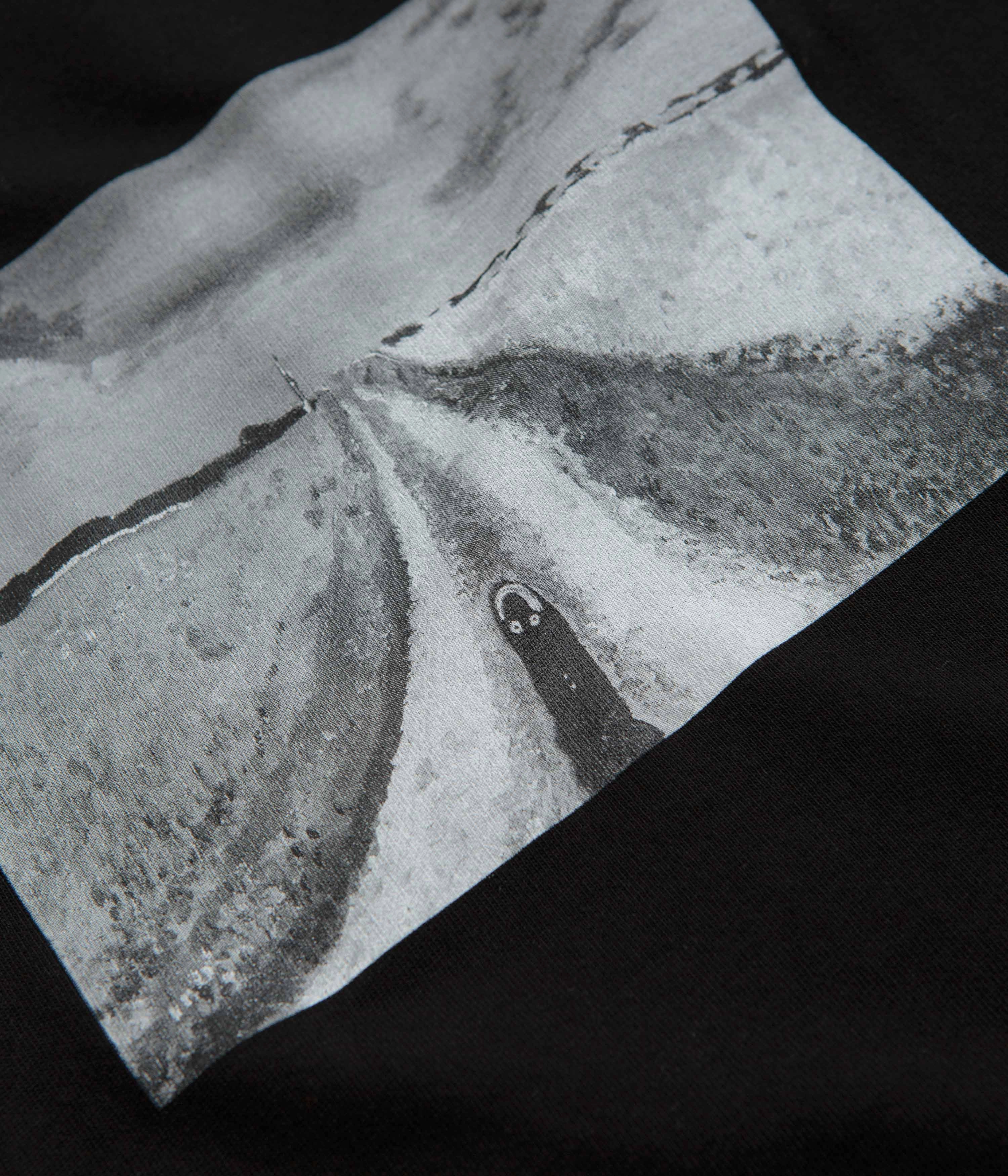 Essential Look Polar Open Fields T-Shirt - Black