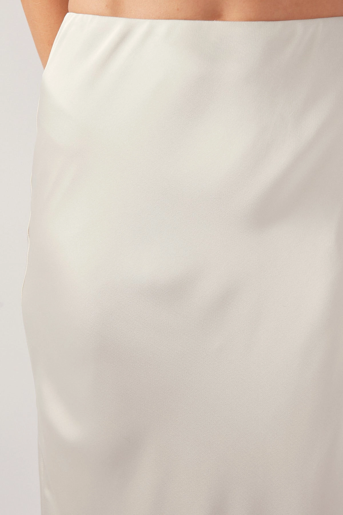 Perfect Stranger GLOSSY NIGHTS SATIN MIDI SKIRT Nude Daytime Look