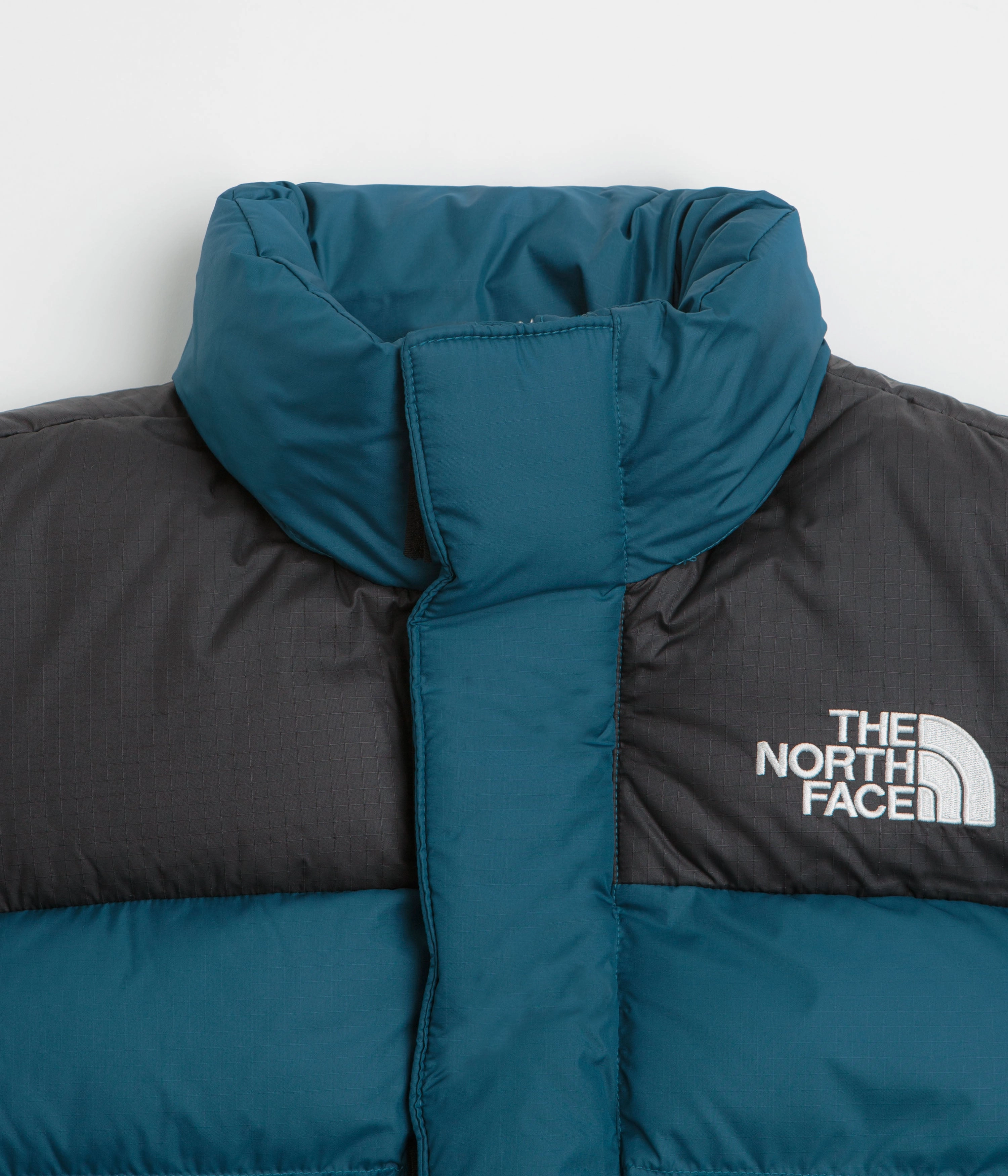 The North Face Limbara Insulated Jacket - Mineral Ink Seamless Shoulder Design