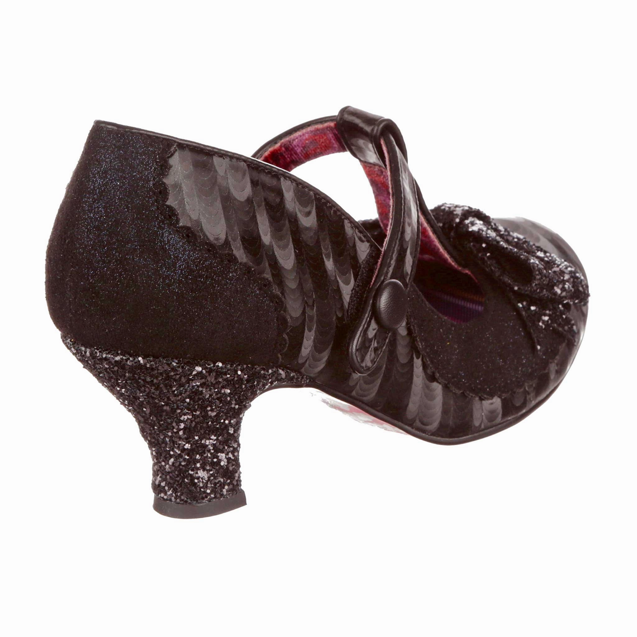 Elegant Evening Pointed Sandals Ventilated Design
