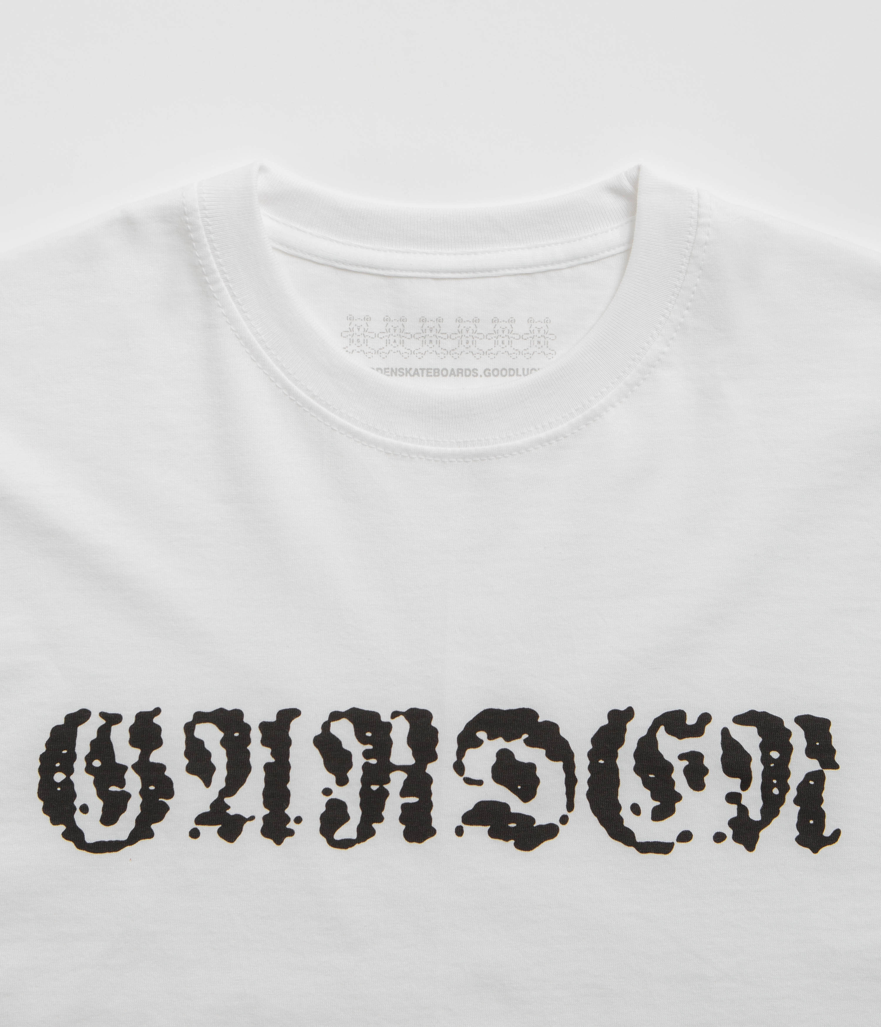 Garden Mirage T-Shirt - White / Black Day-to-Night Look