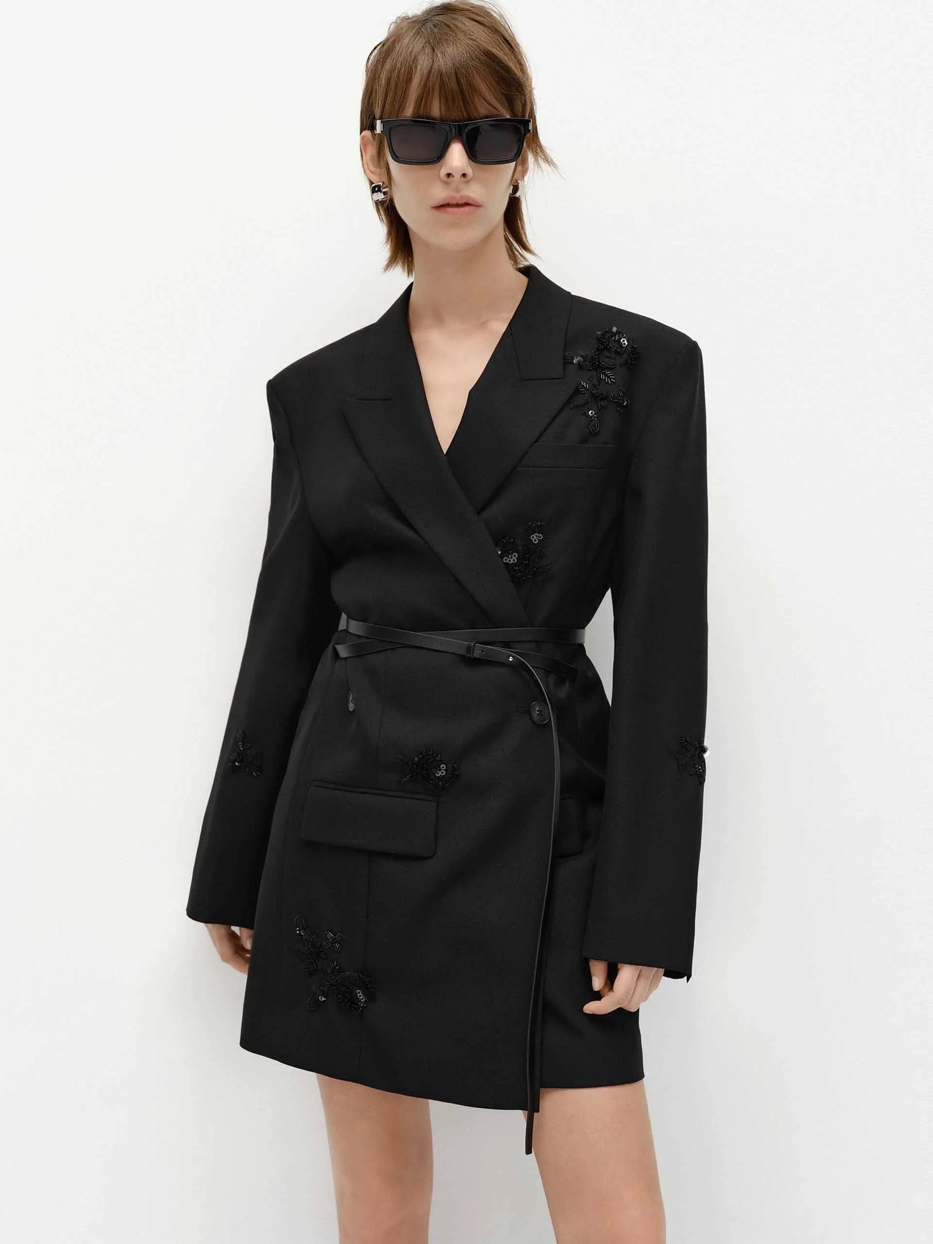 Maximalist-Trend Quick Look Sequin Detail Blazer Dress