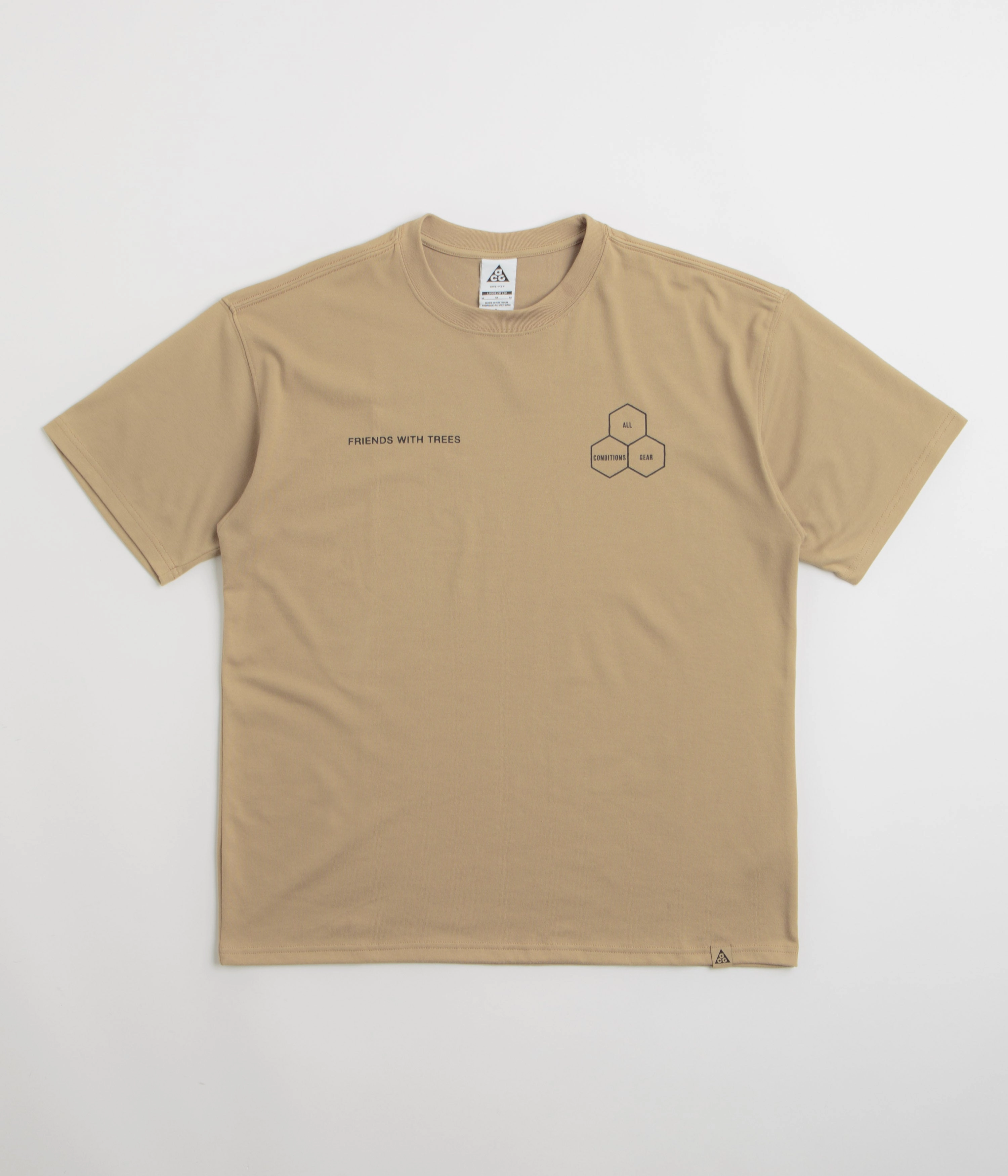 Beach Outfit Bohemian Nike ACG Walk Tree T-Shirt - Parachute Beige