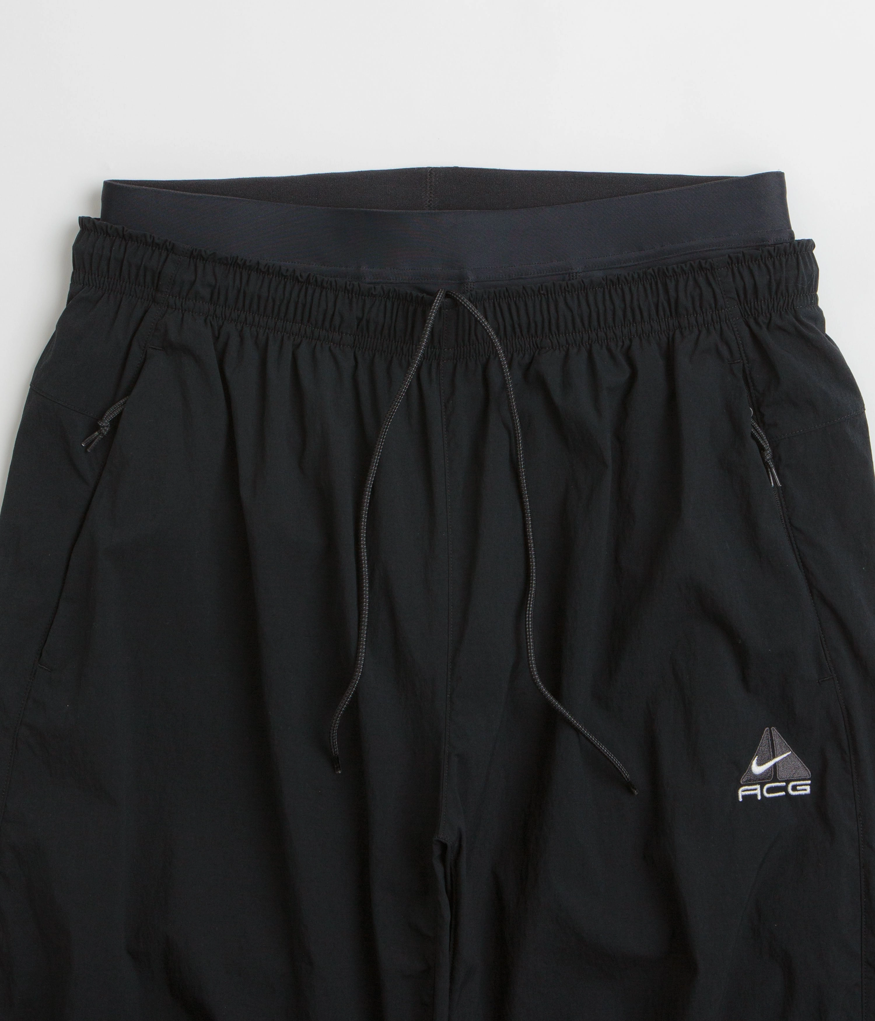 No Slip Gripper Nike ACG Black Iguana 2-in-1 Trousers - Black / Black / Summit White