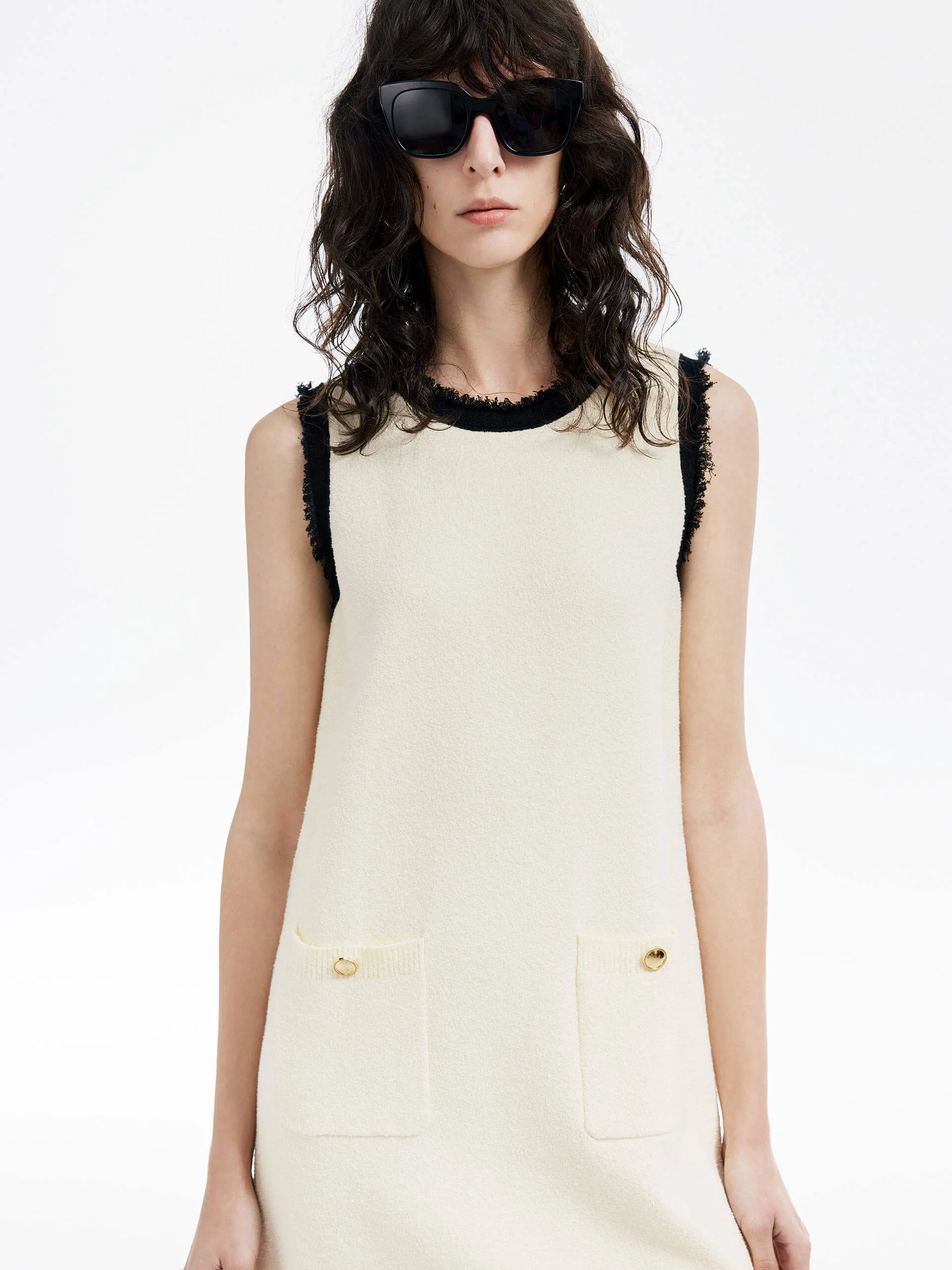 Year Round Travel-Style Sleeveless Contrast Mini Dress